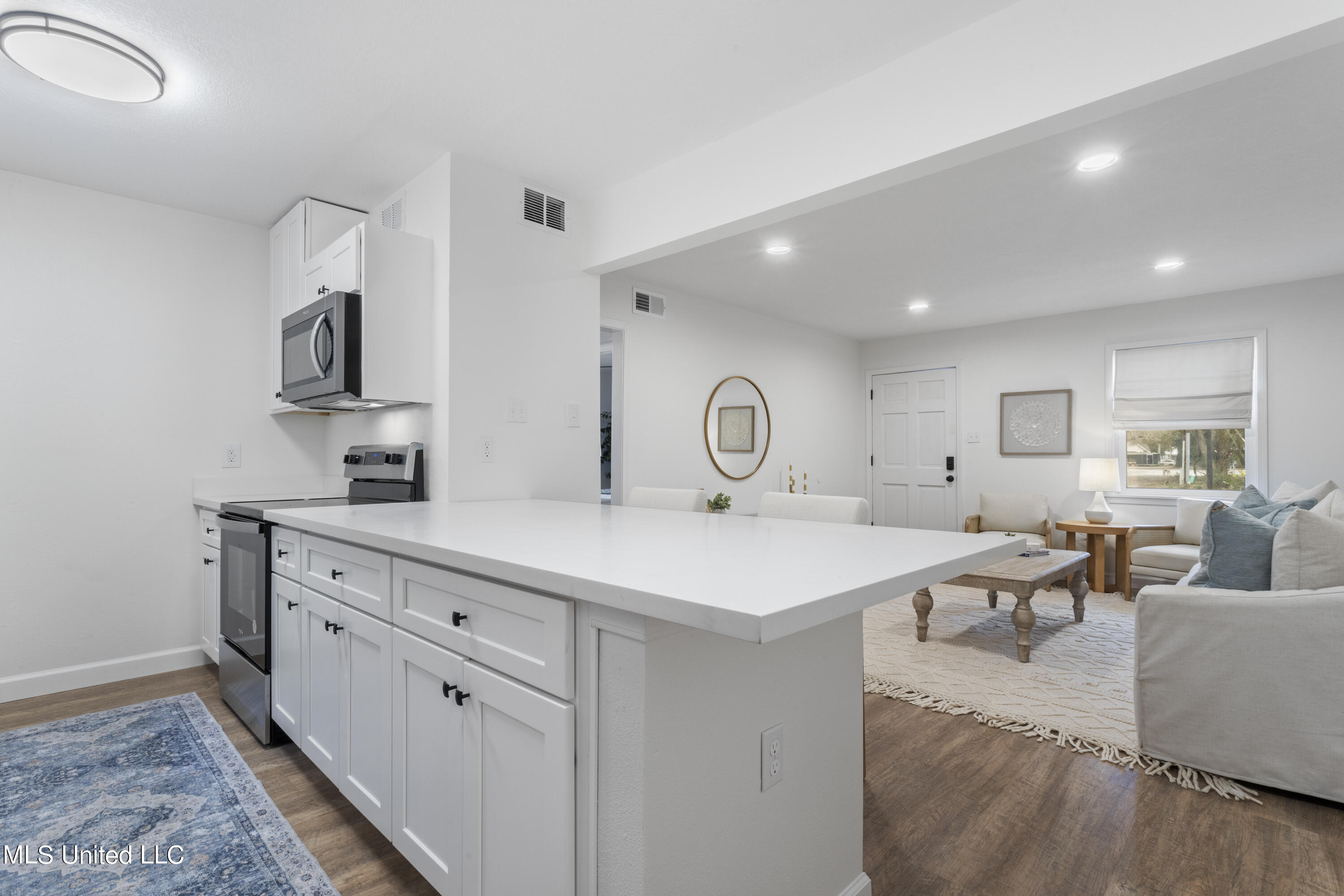 114 Ethel Circle, 4