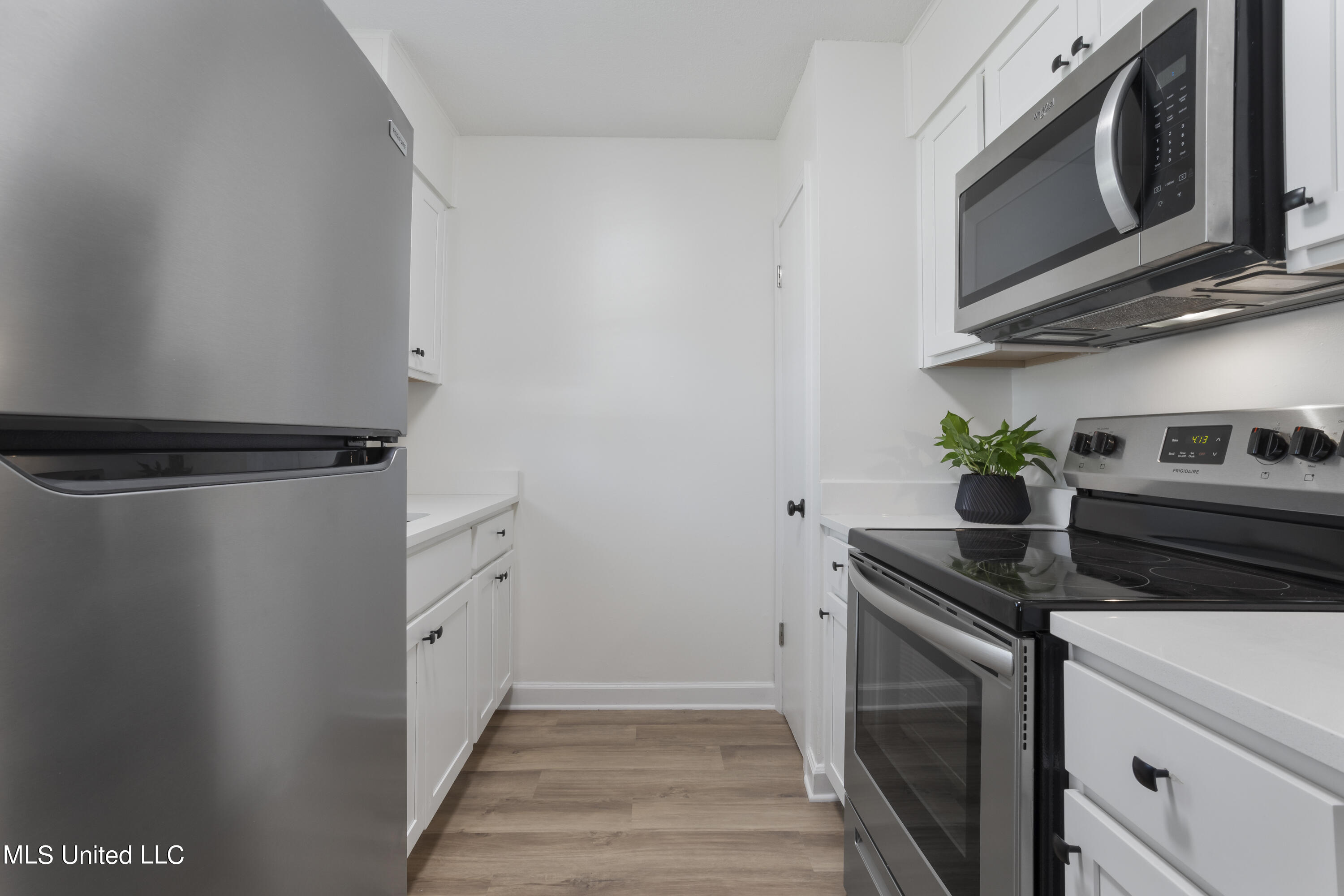 114 Ethel Circle, 25