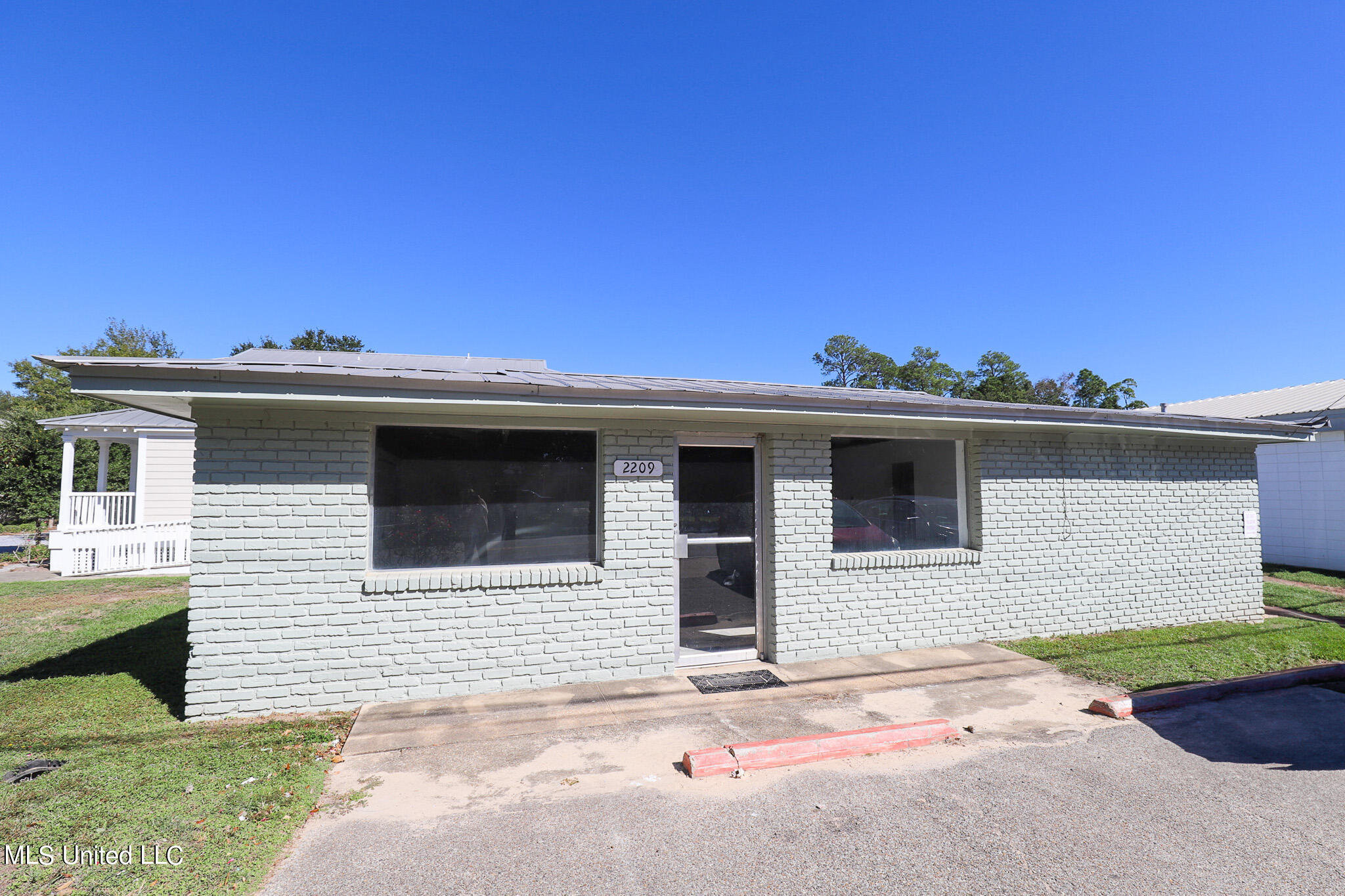 2209 Government Street