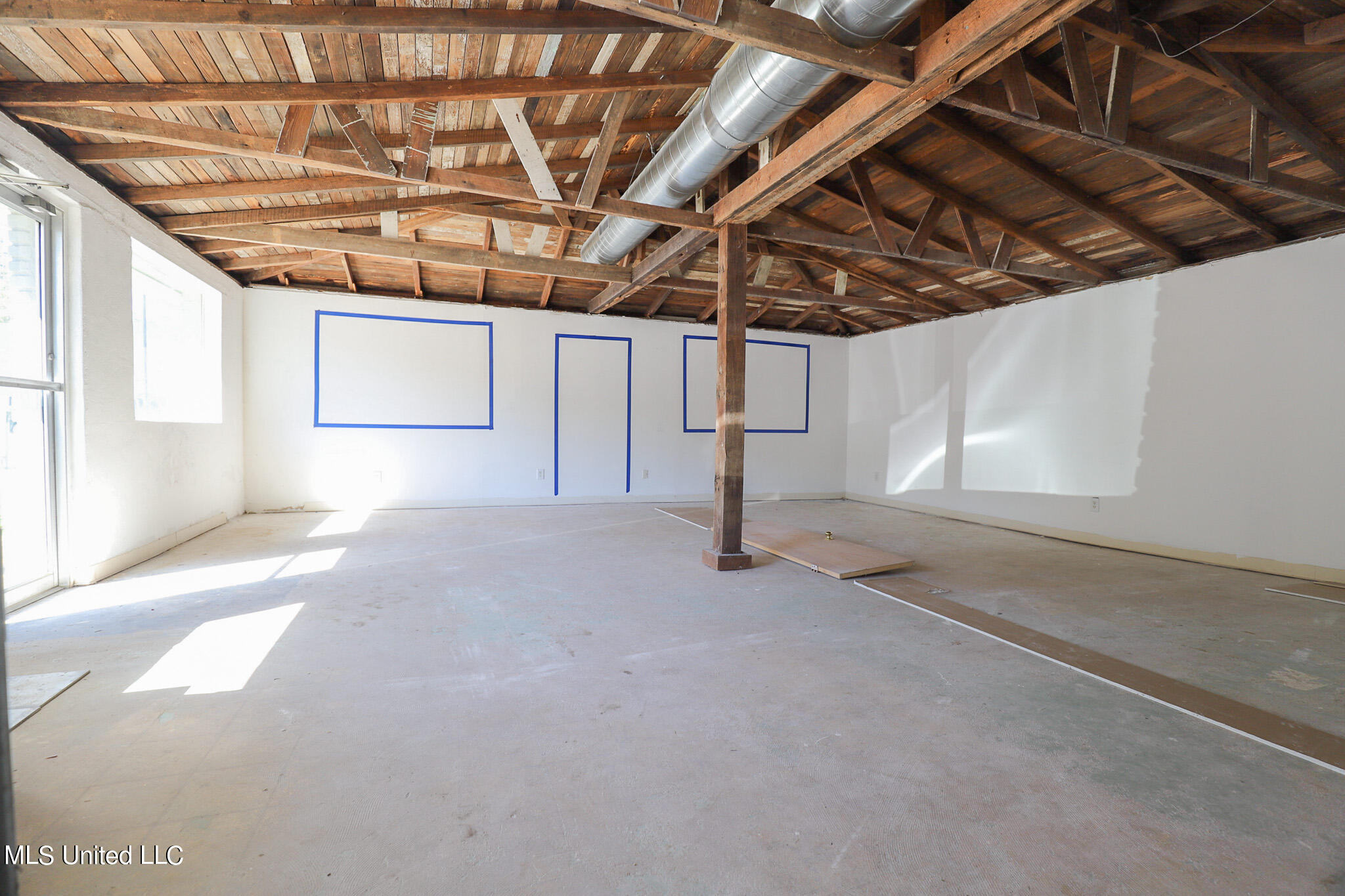 2209 Government Street