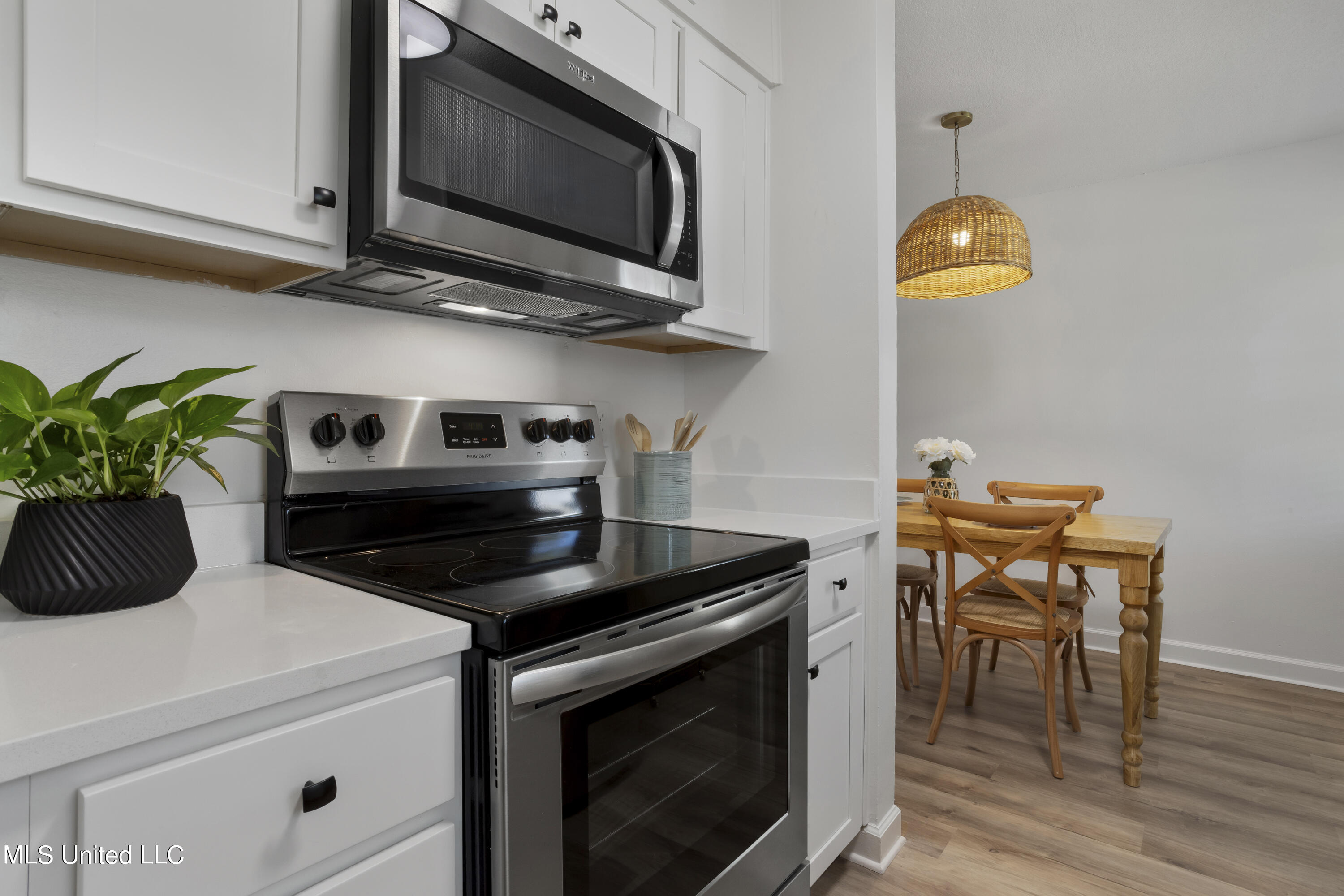 114 Ethel Circle, 19