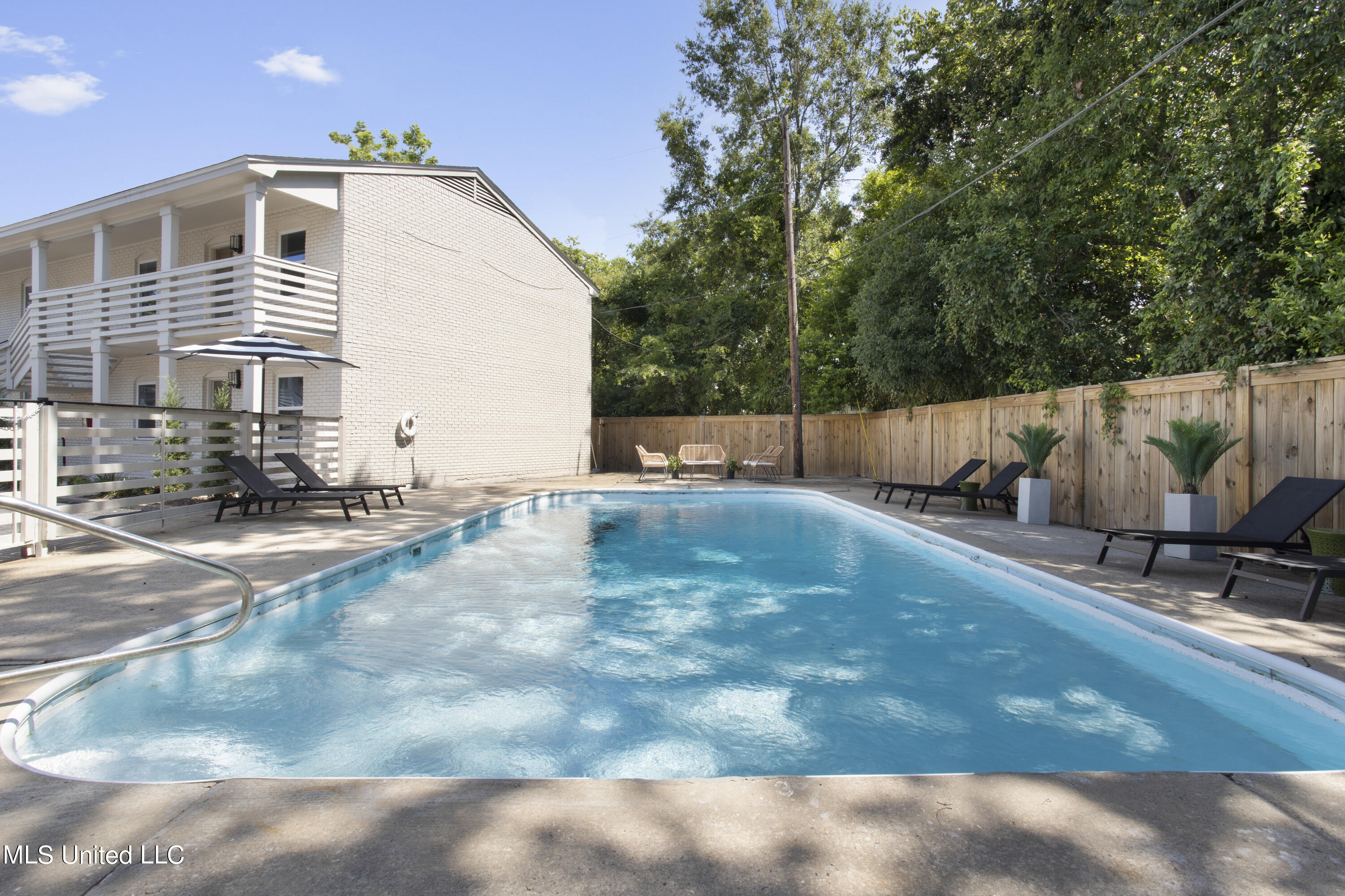 114 Ethel Circle, 32