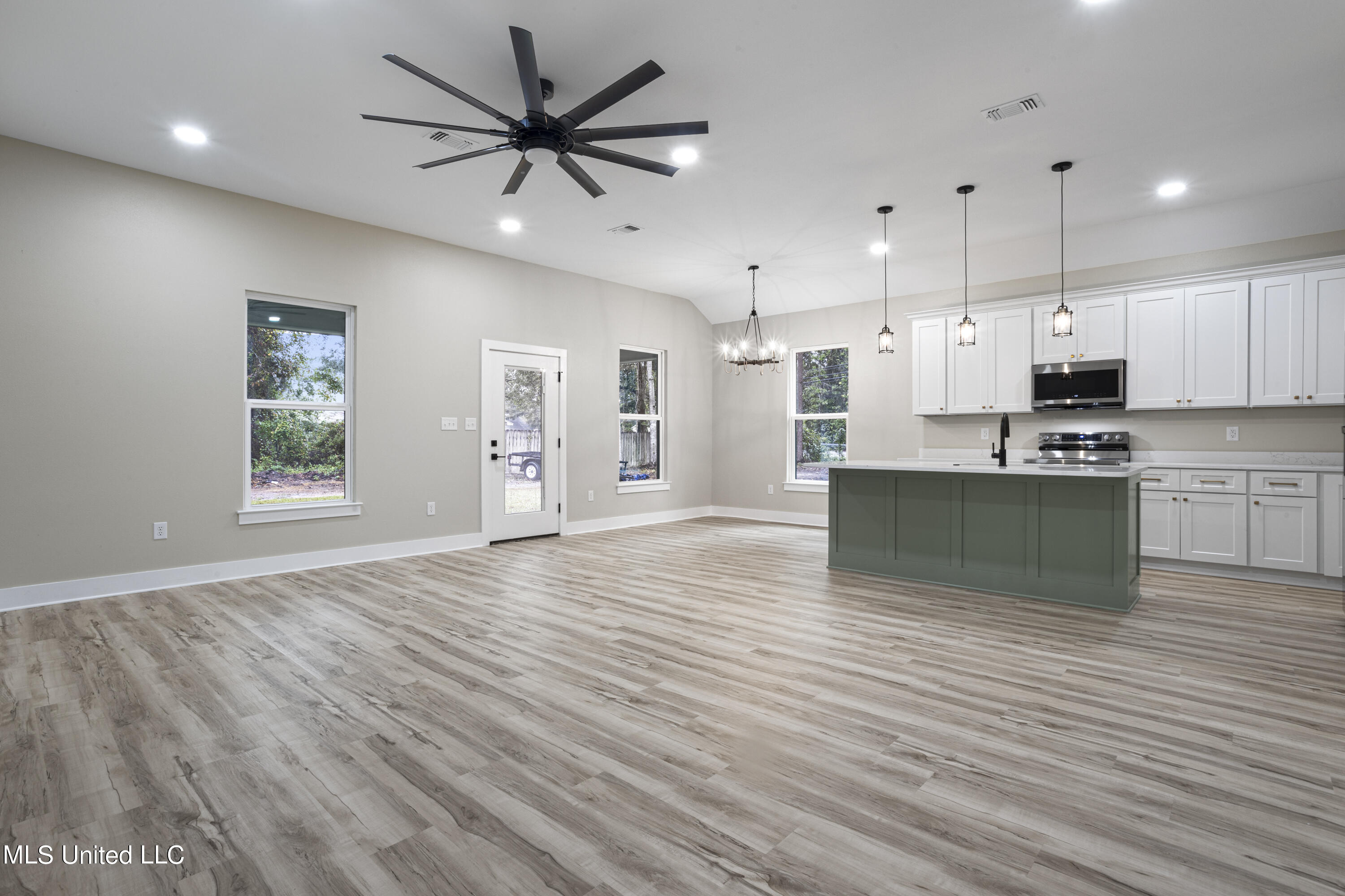 9014 Old Walnut Road