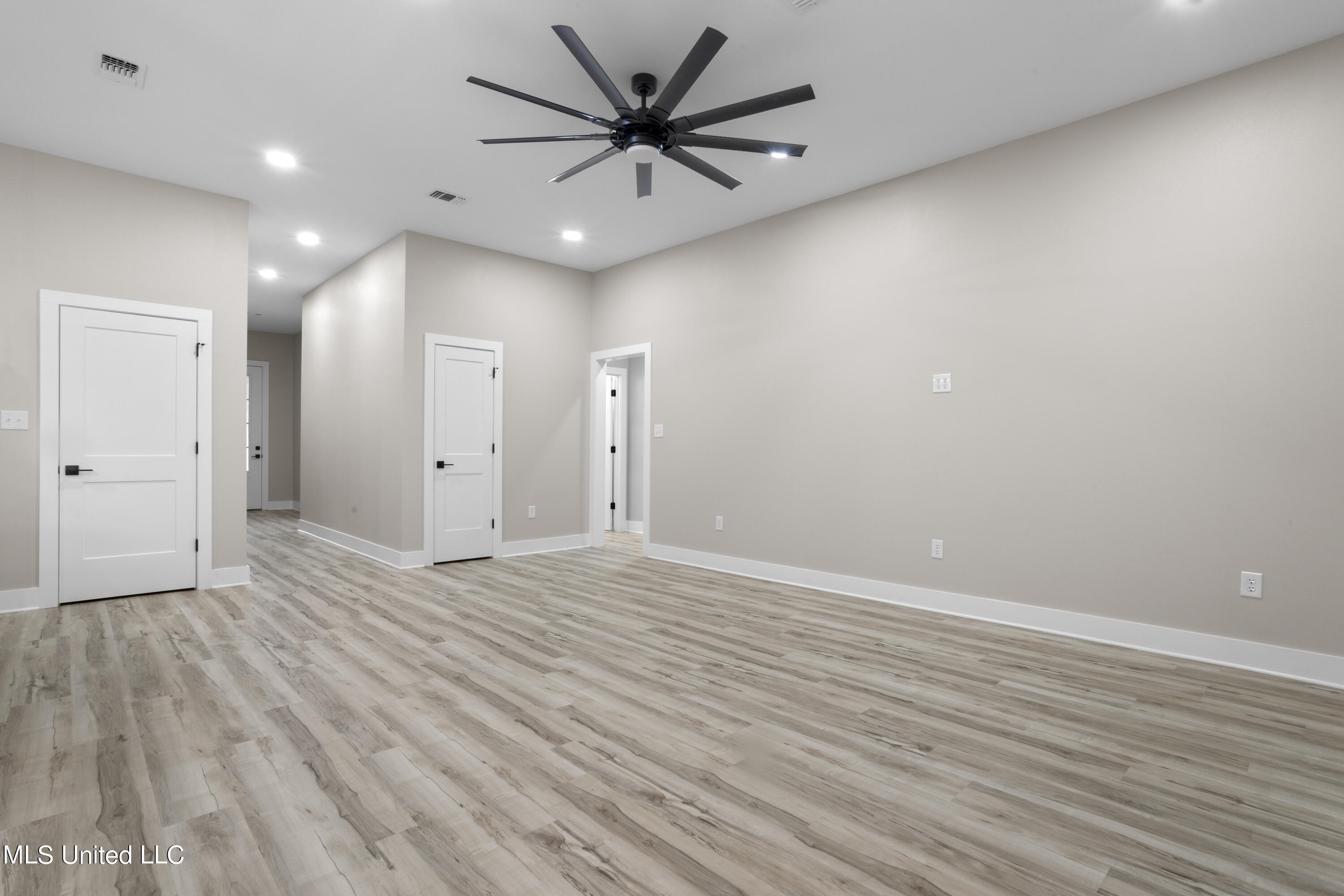 9014 Old Walnut Road