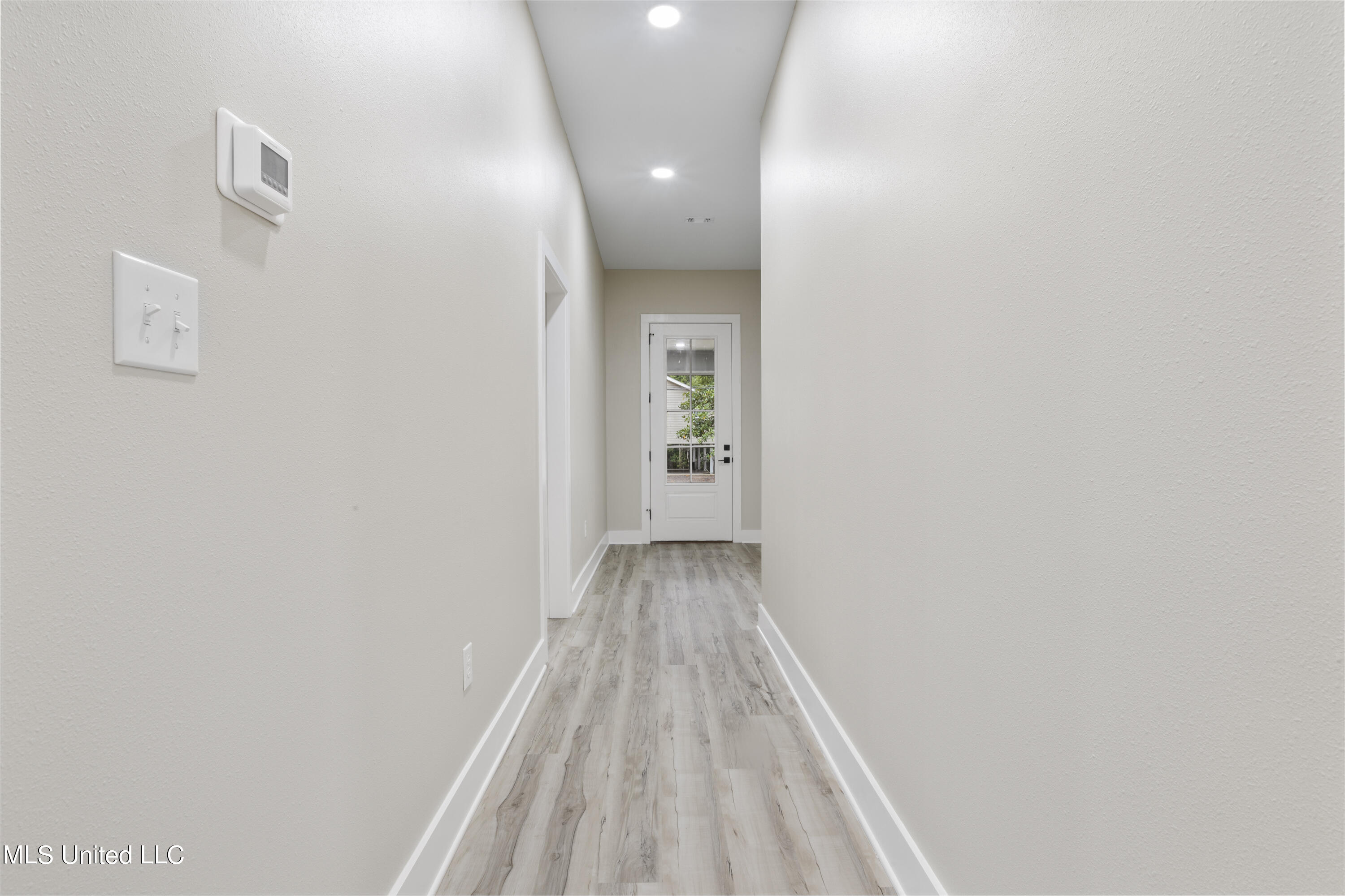 9014 Old Walnut Road