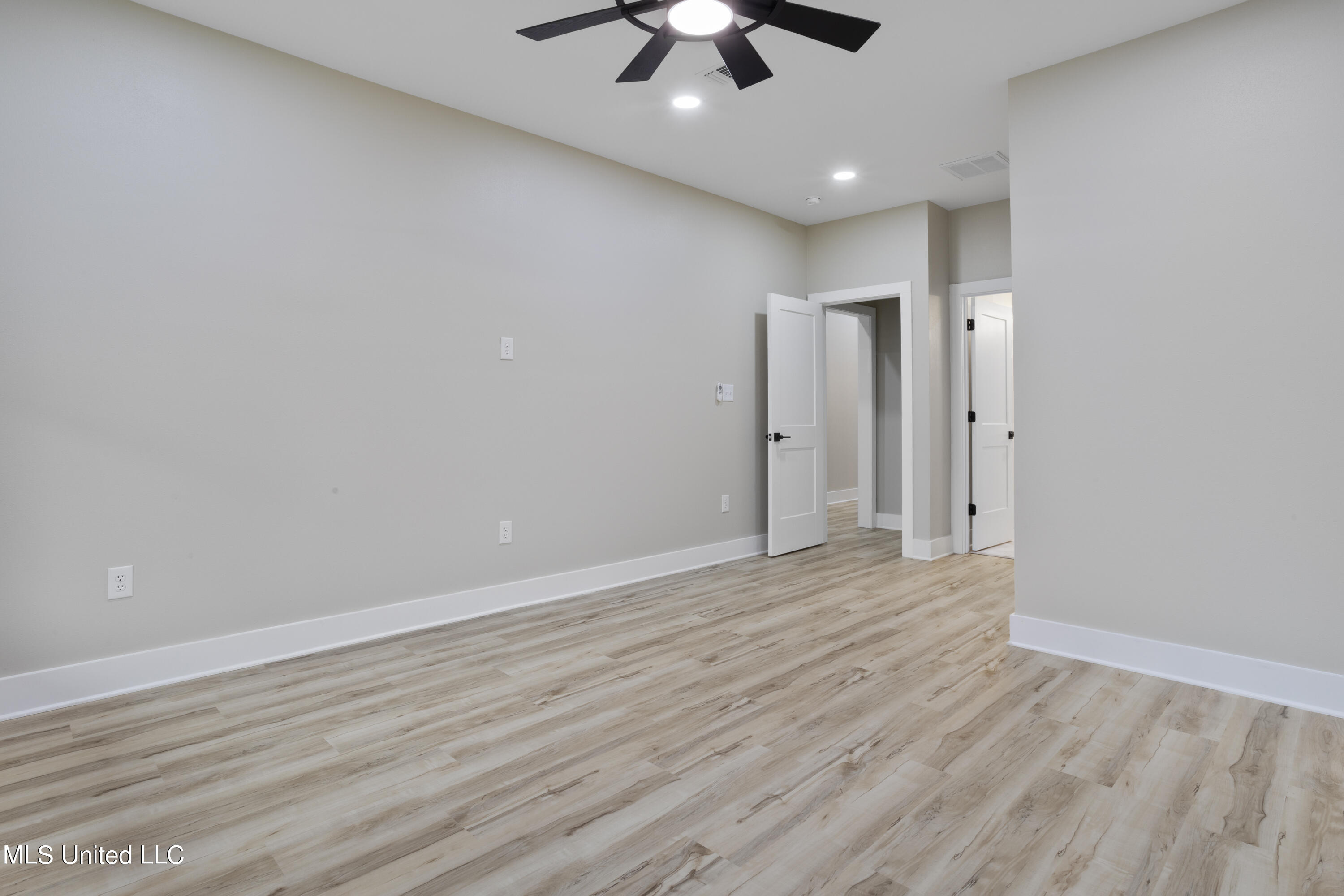 9014 Old Walnut Road