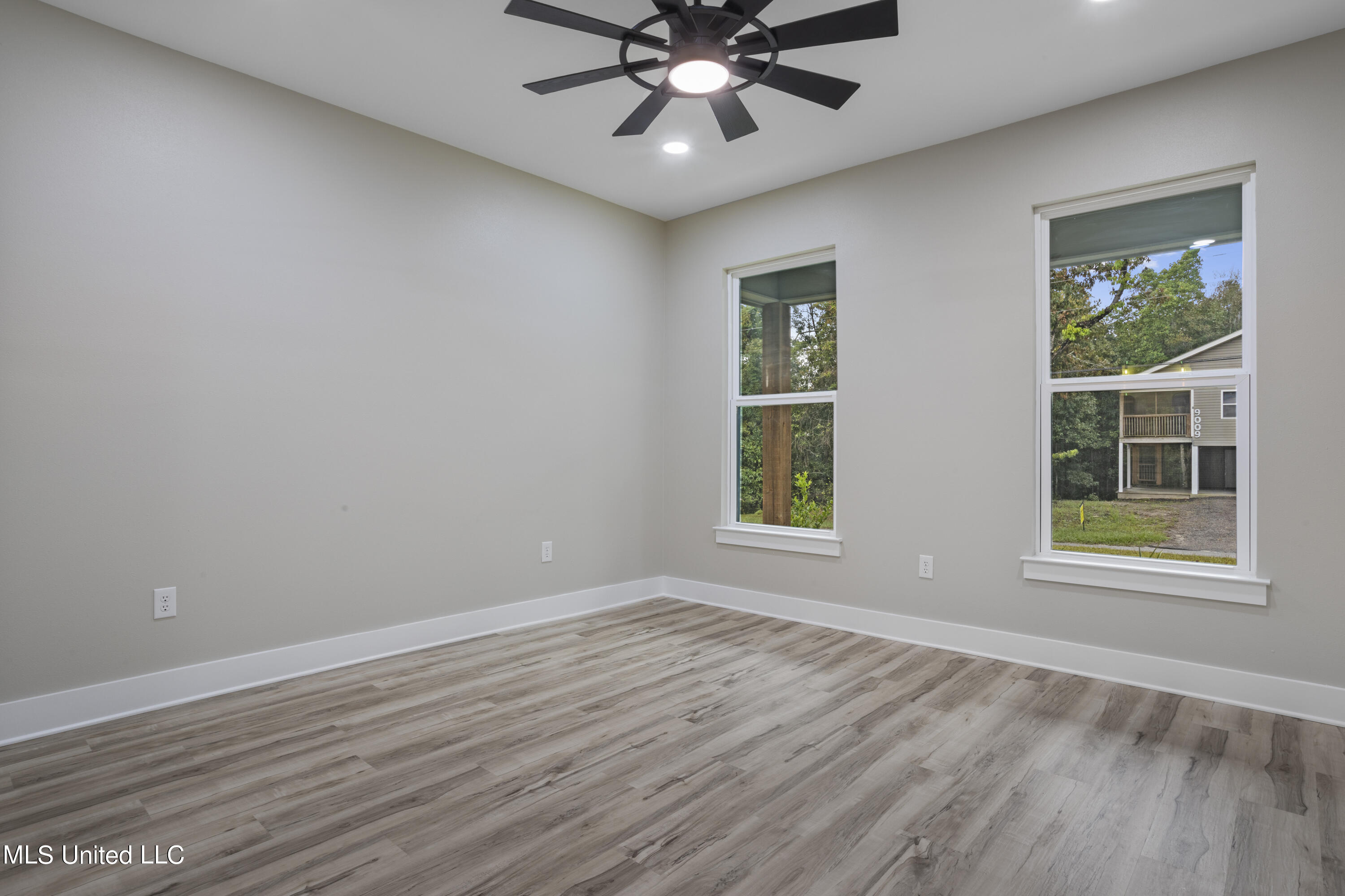 9014 Old Walnut Road