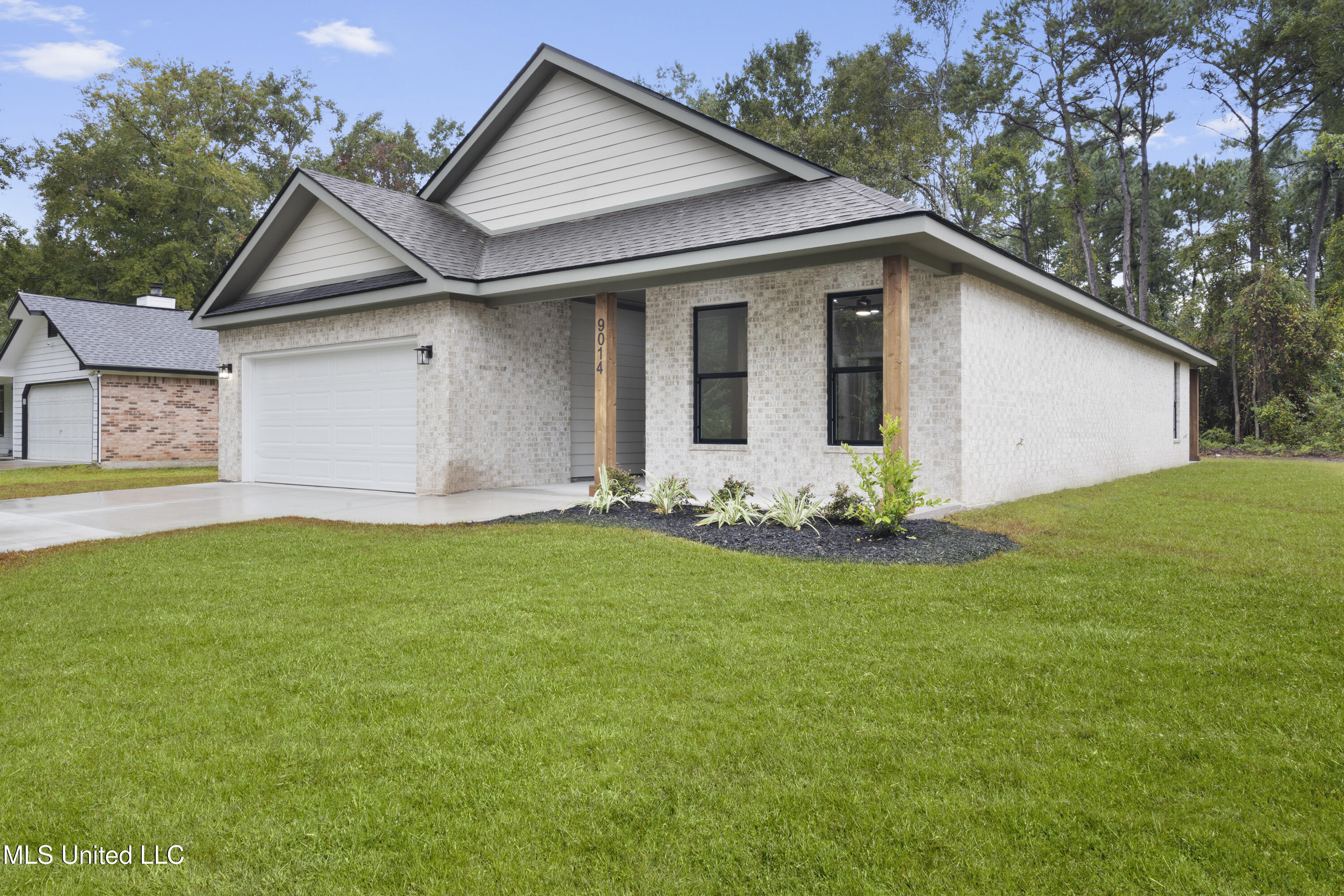 9014 Old Walnut Road