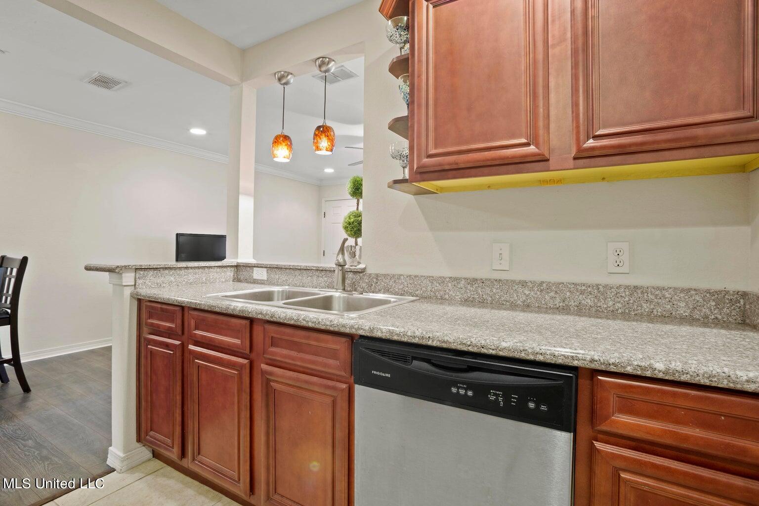 1282 Beach Boulevard, 107