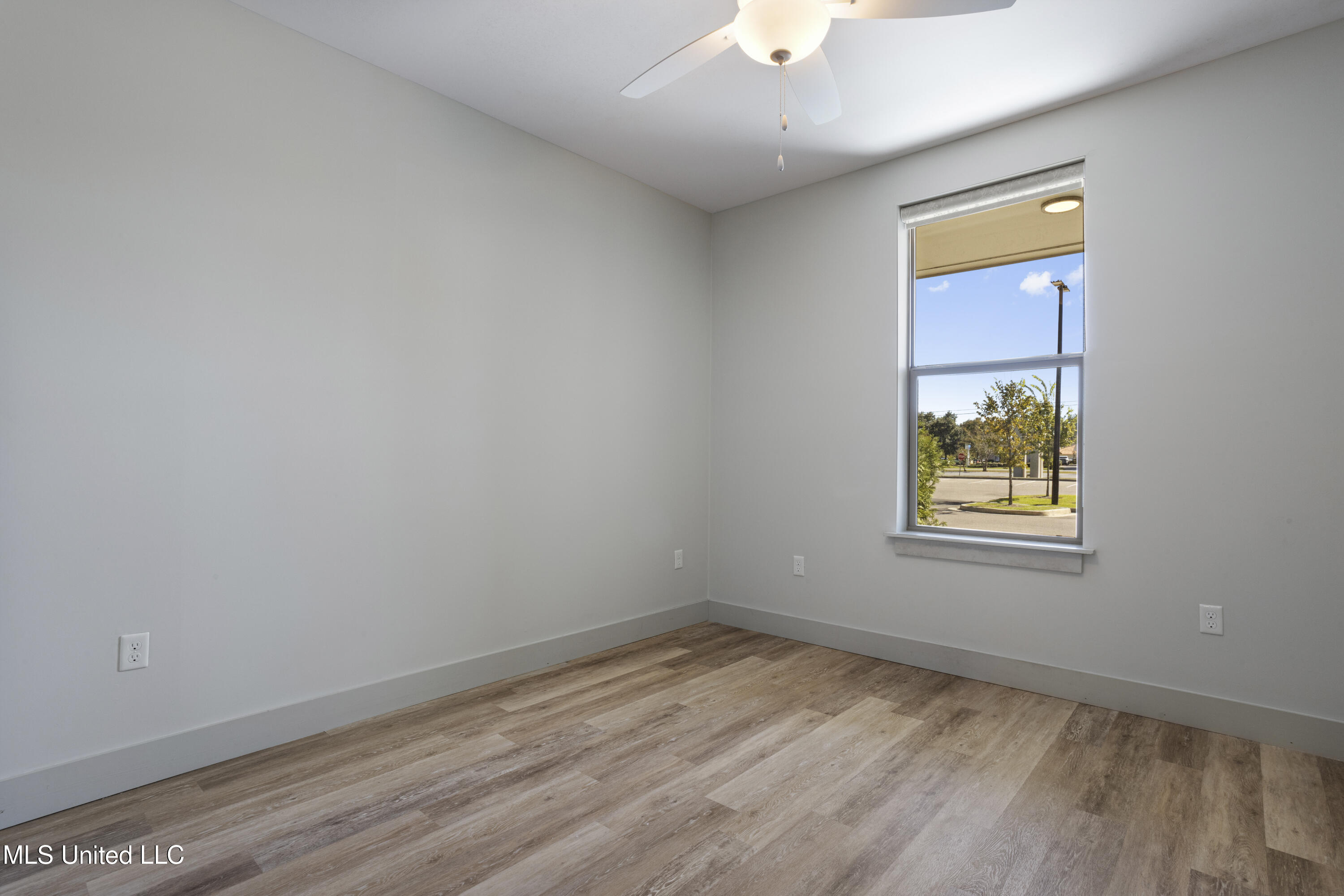 2501 Bienville Boulevard, 516