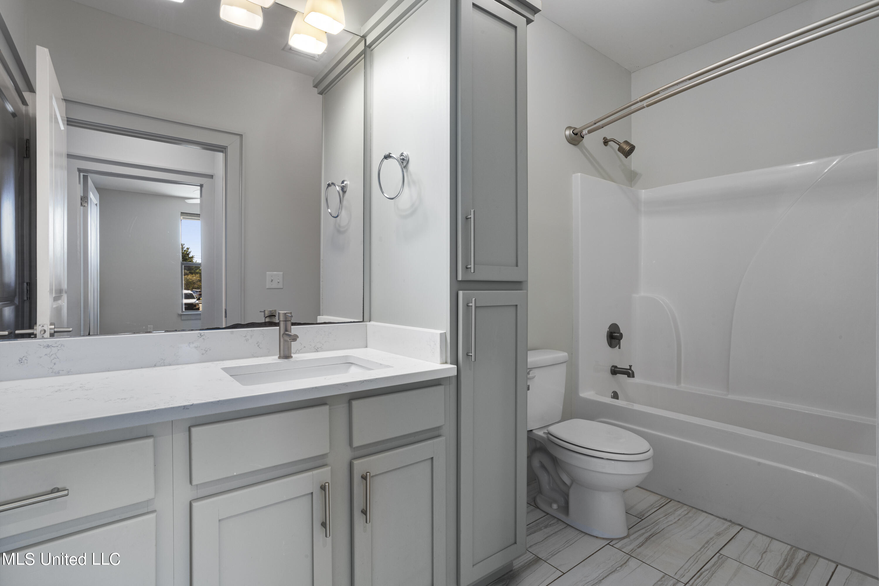 2501 Bienville Boulevard, 516