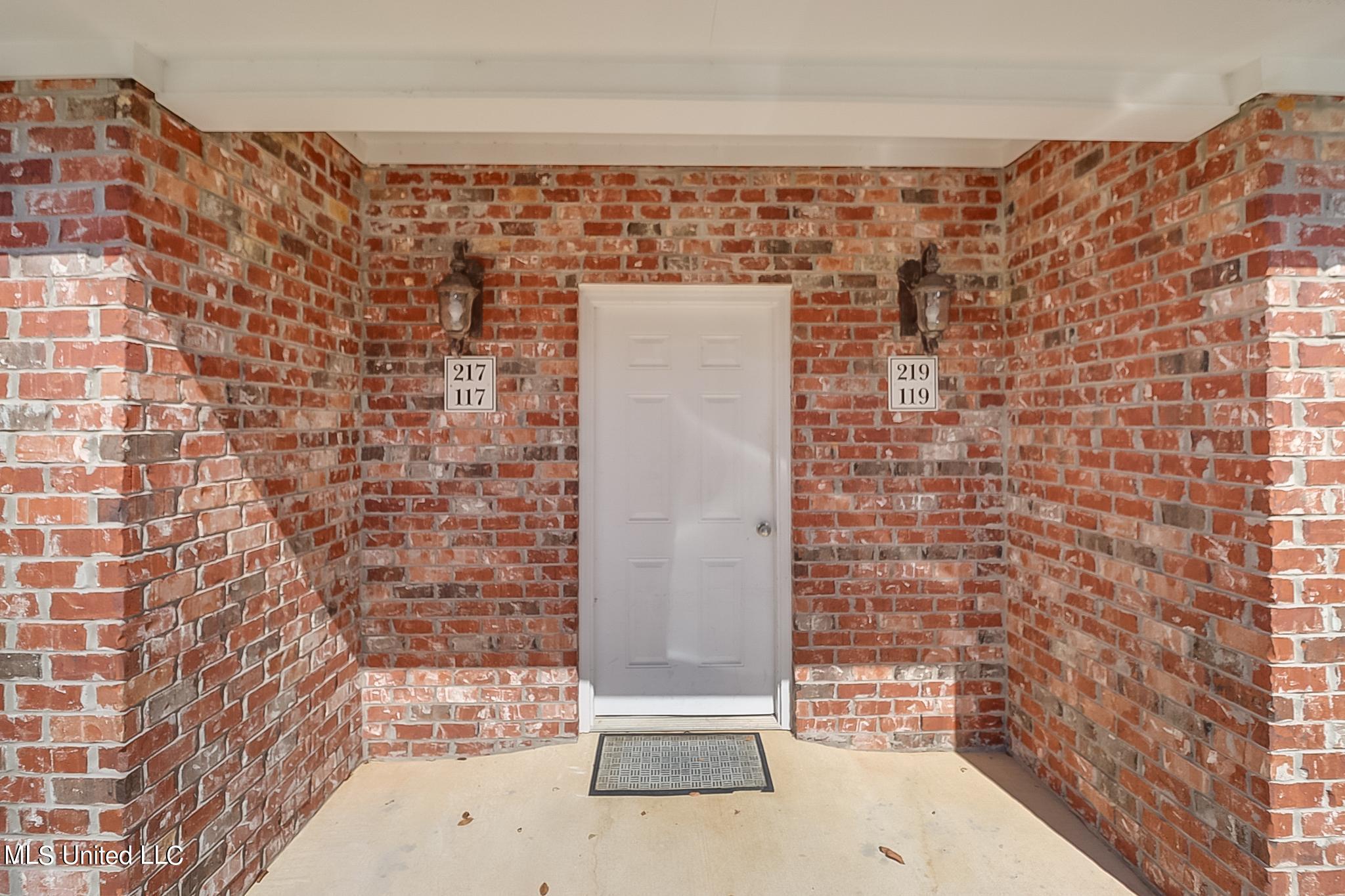 117 Armand Oaks, 117