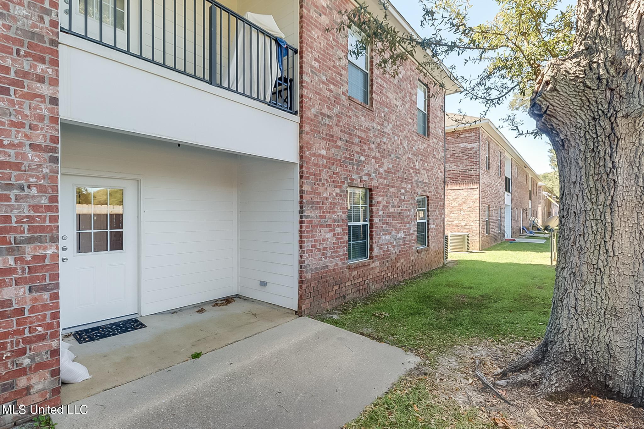 117 Armand Oaks, 117