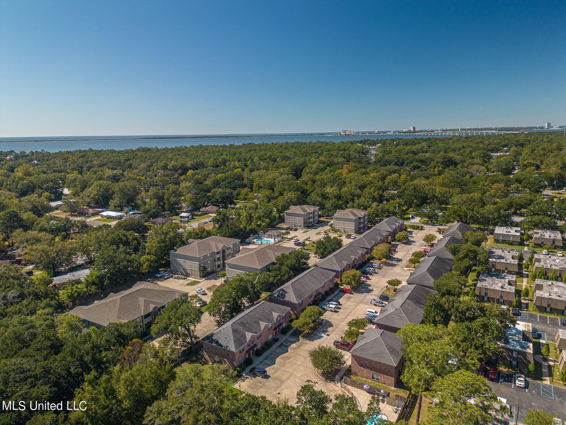 117 Armand Oaks, 117