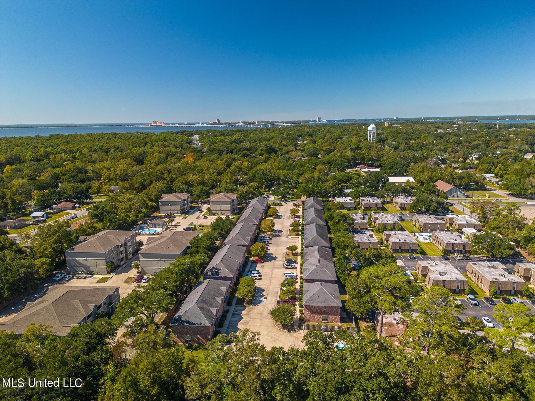 117 Armand Oaks, 117