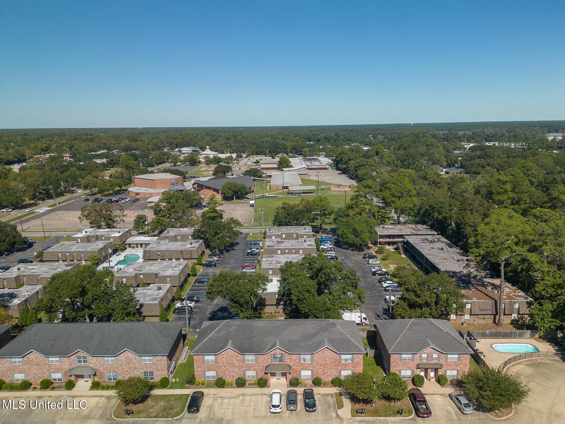 117 Armand Oaks, 117