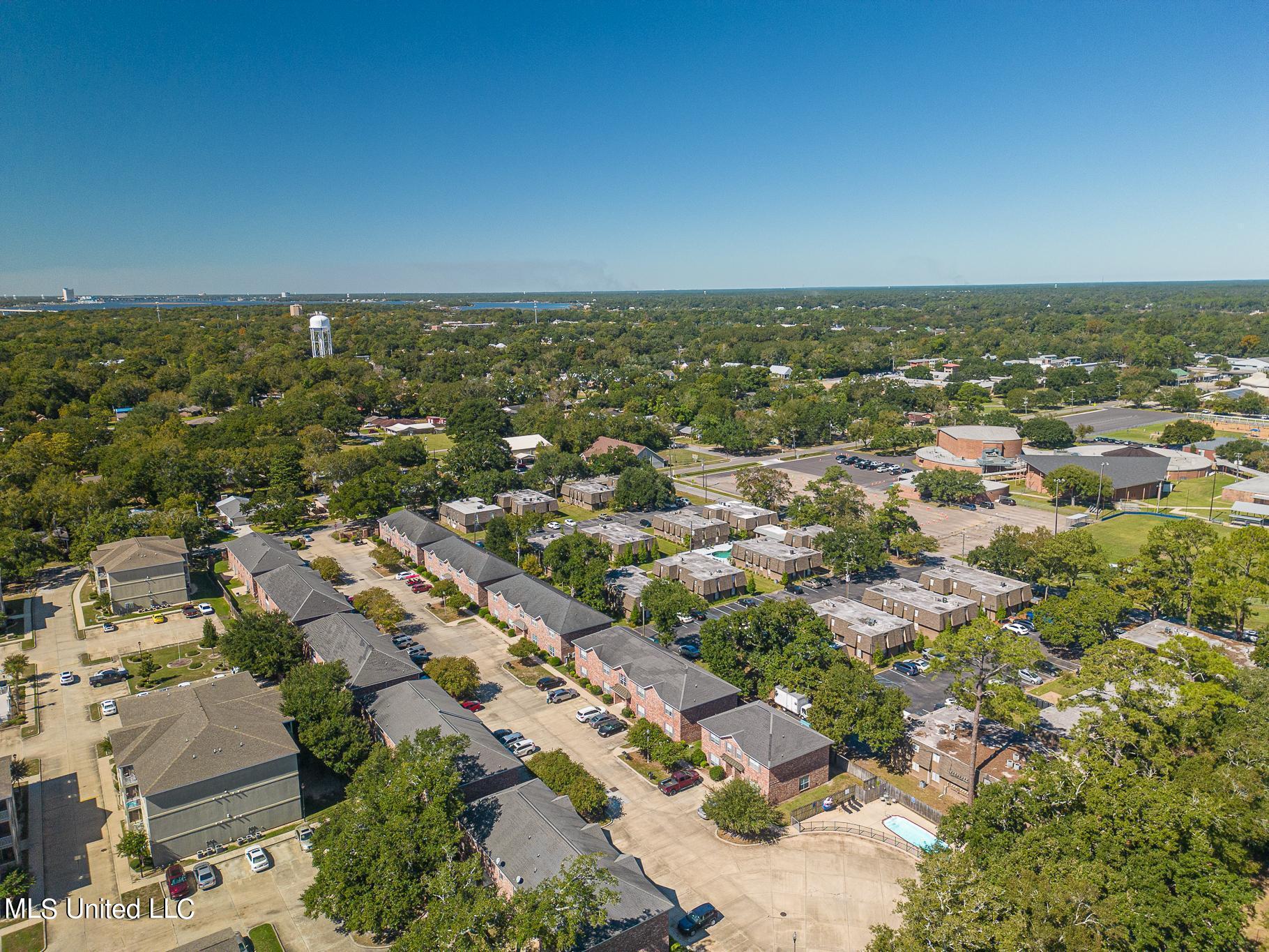 117 Armand Oaks, 117