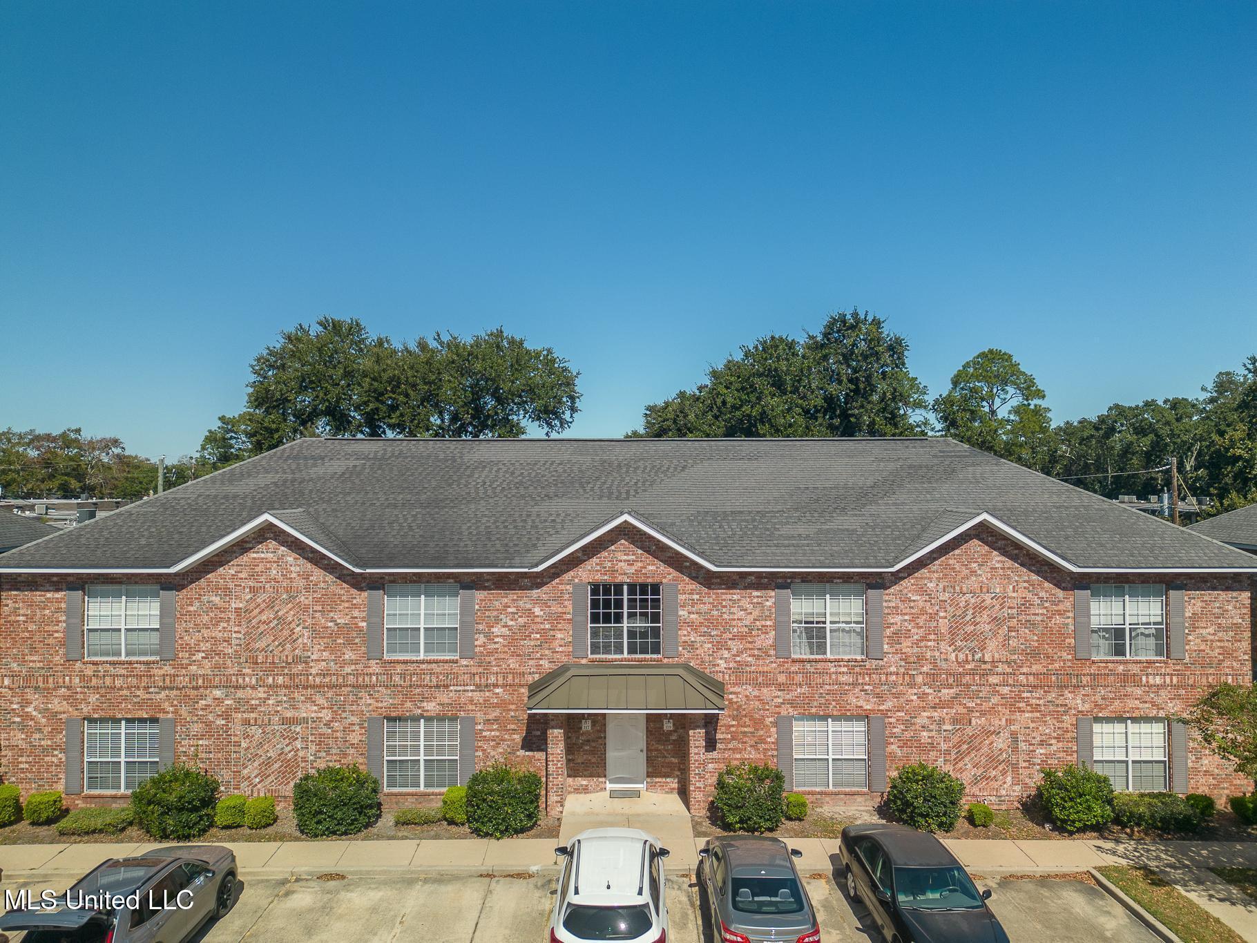117 Armand Oaks, 117
