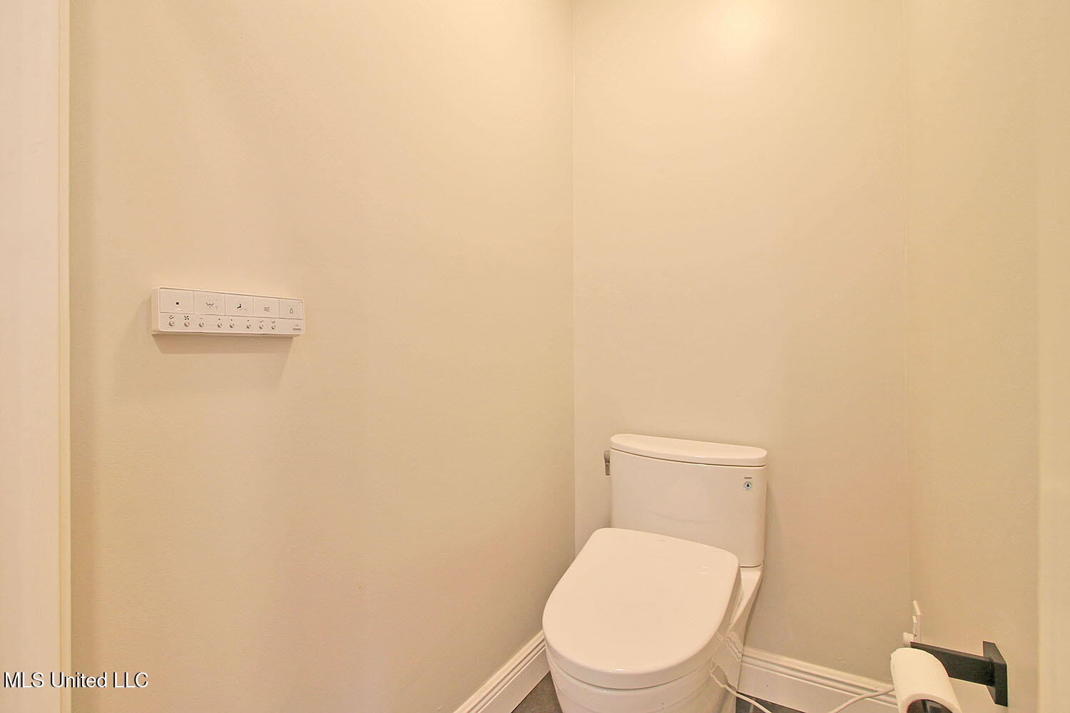 4033 Dunsinane Avenue