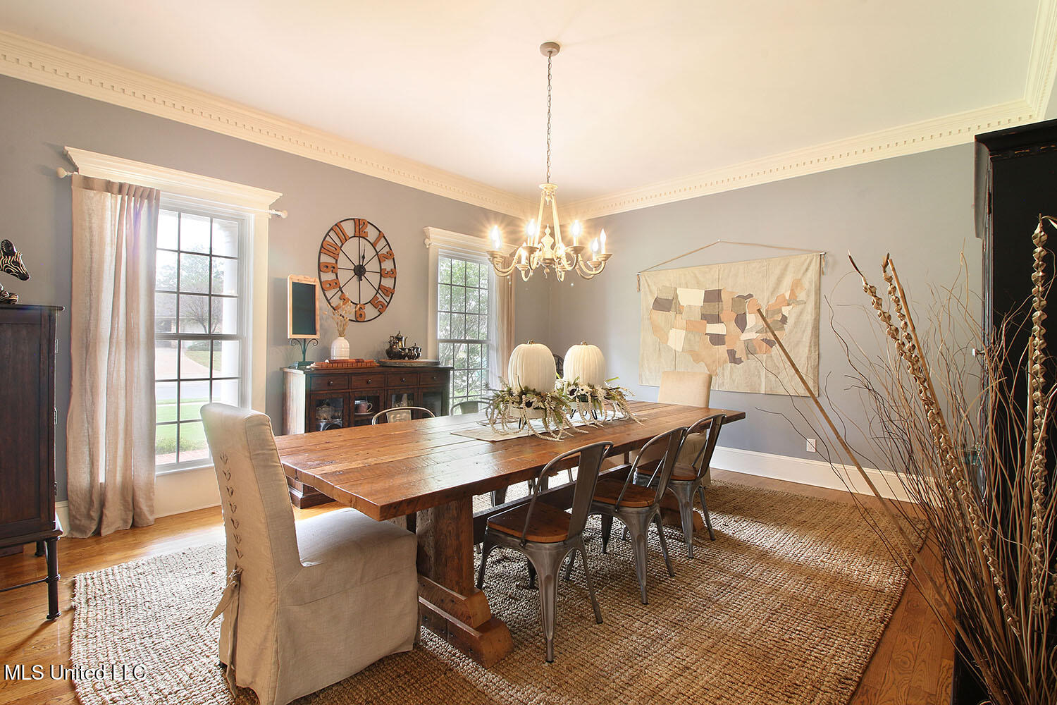 4033 Dunsinane Avenue