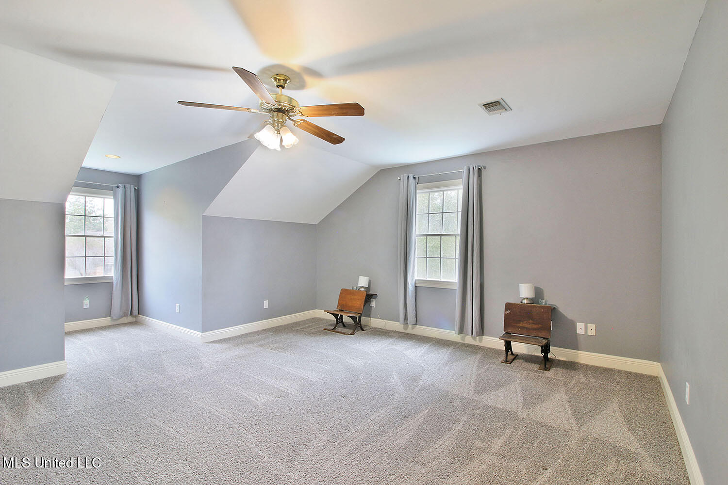 4033 Dunsinane Avenue