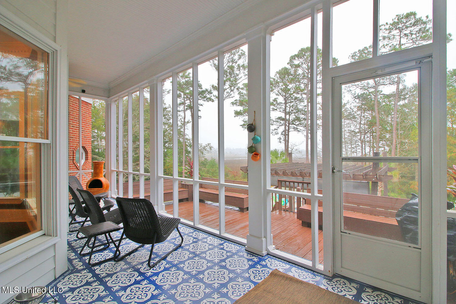 4033 Dunsinane Avenue