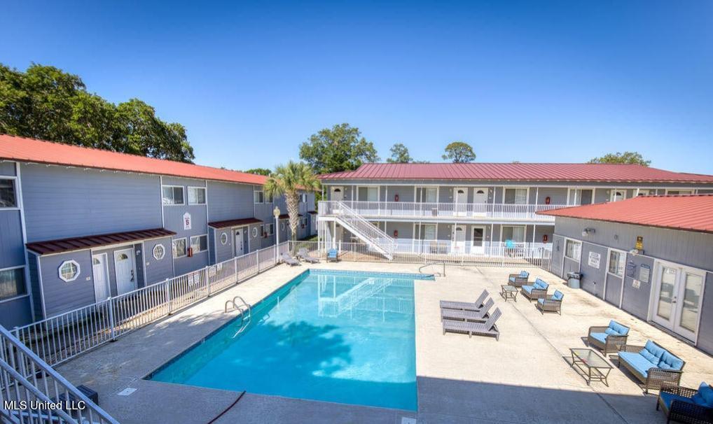 1664 Beach #01 Boulevard, 1