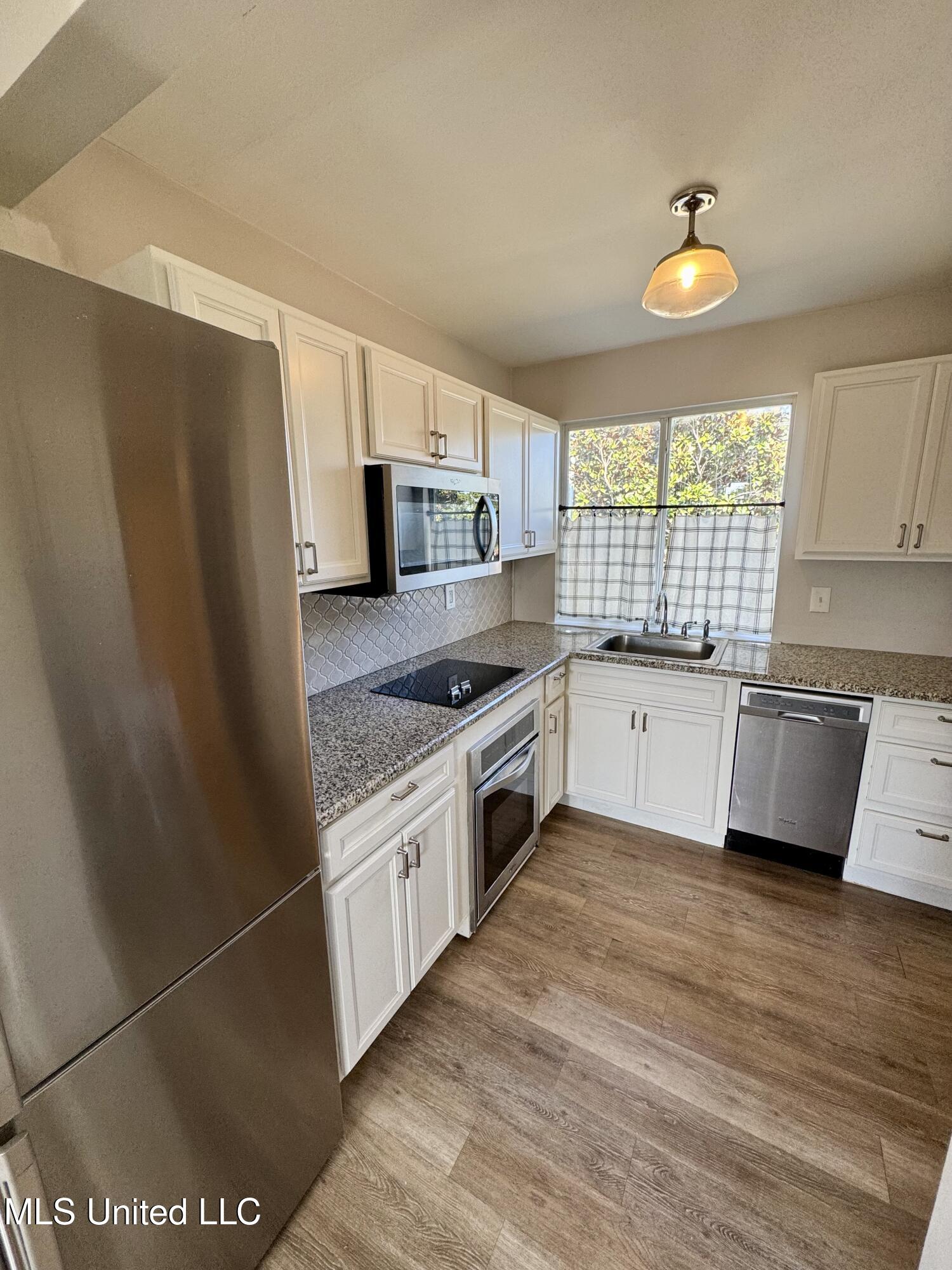 1664 Beach #01 Boulevard, 1