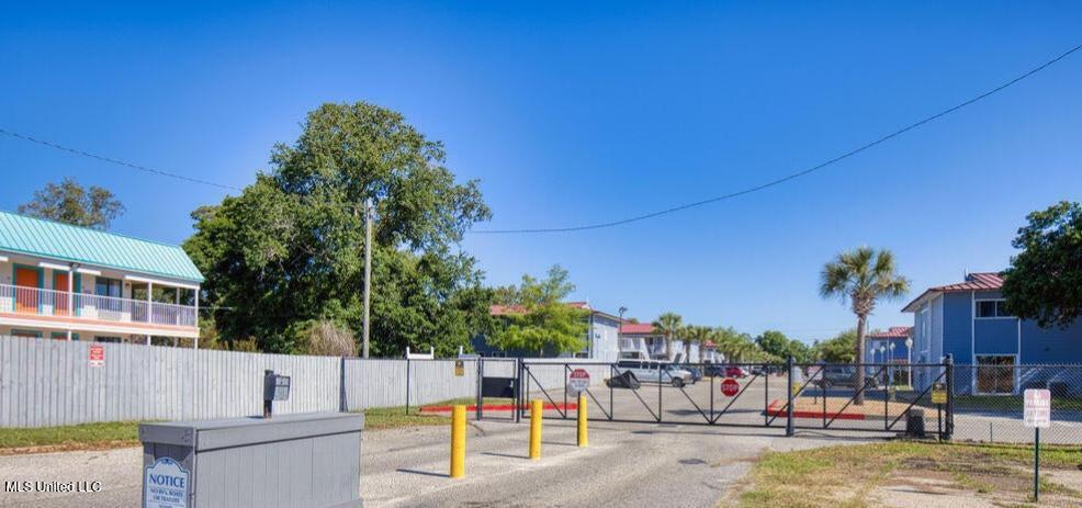 1664 Beach #01 Boulevard, 1