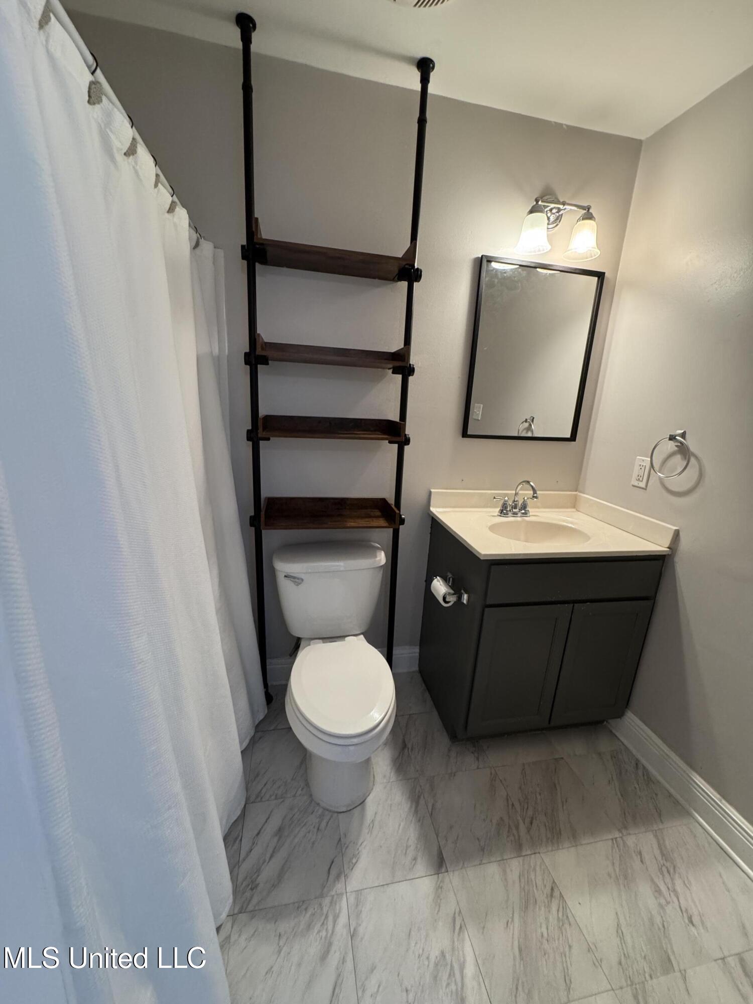 1664 Beach #01 Boulevard, 1