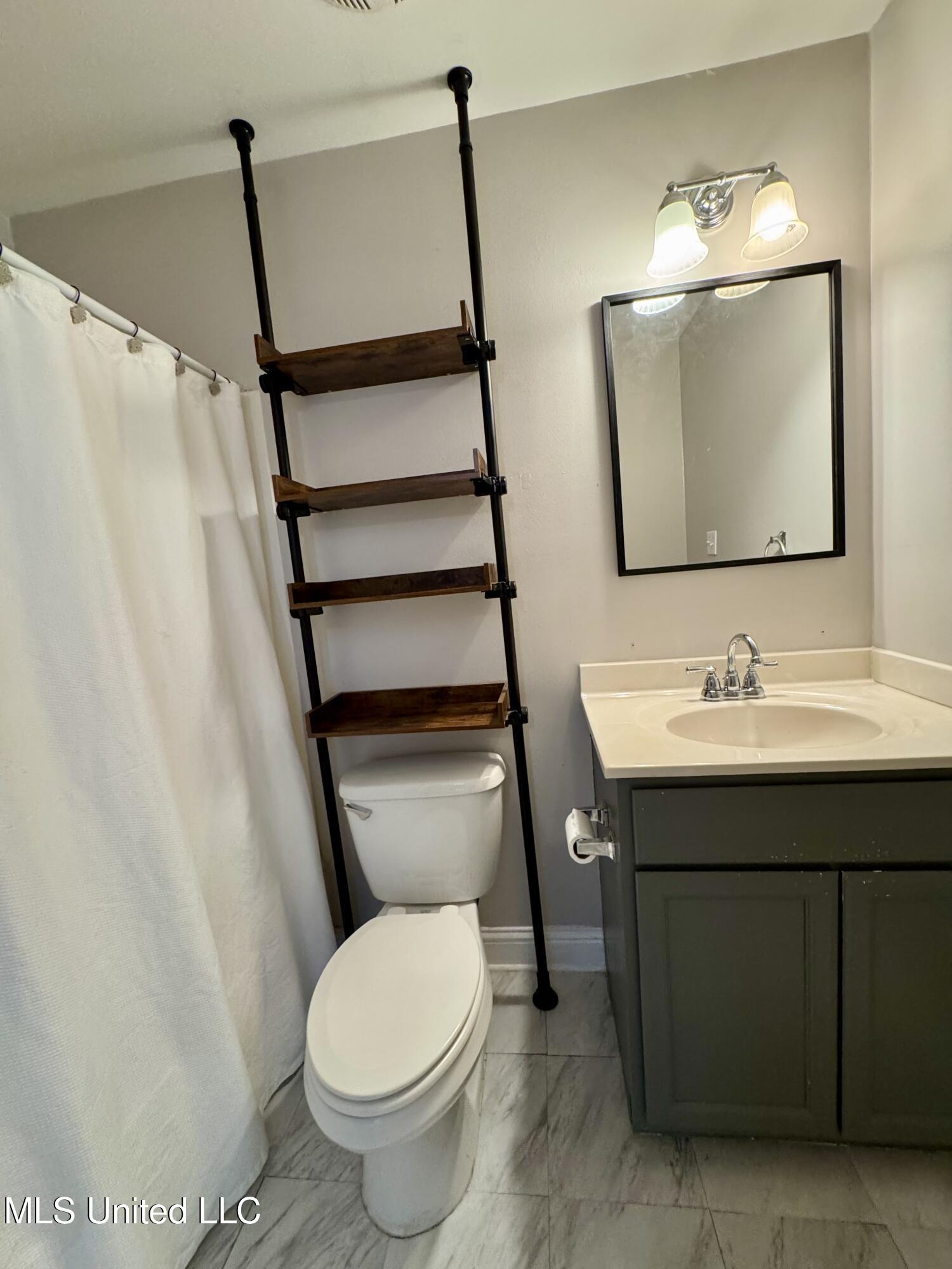 1664 Beach #01 Boulevard, 1