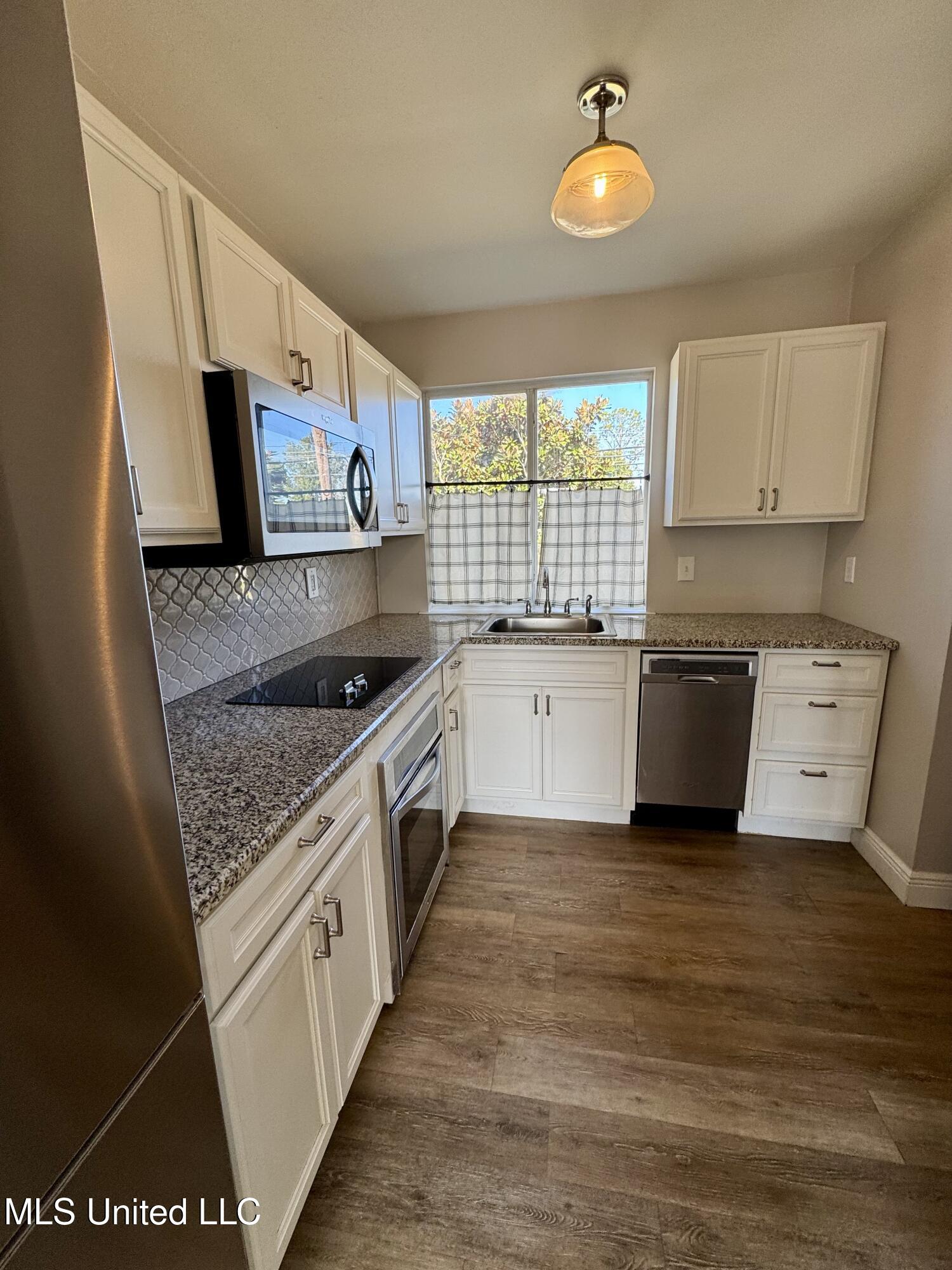 1664 Beach #01 Boulevard, 1