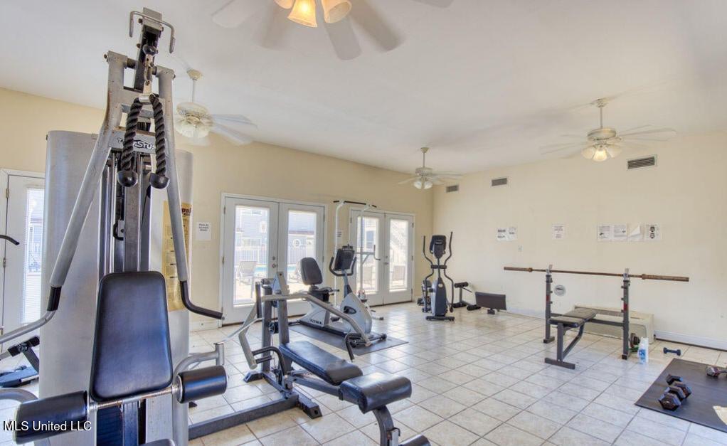 1664 Beach #01 Boulevard, 1