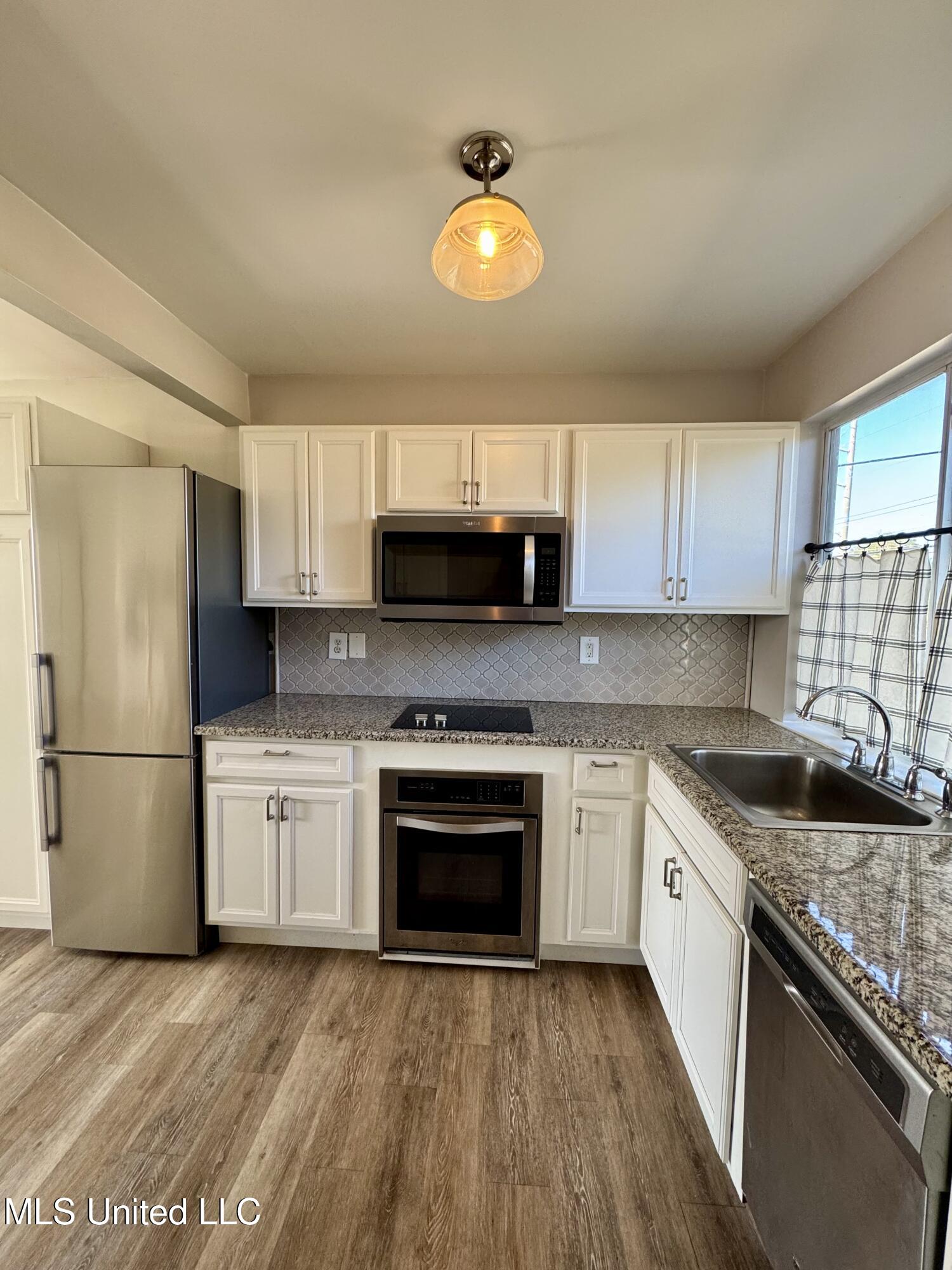1664 Beach #01 Boulevard, 1