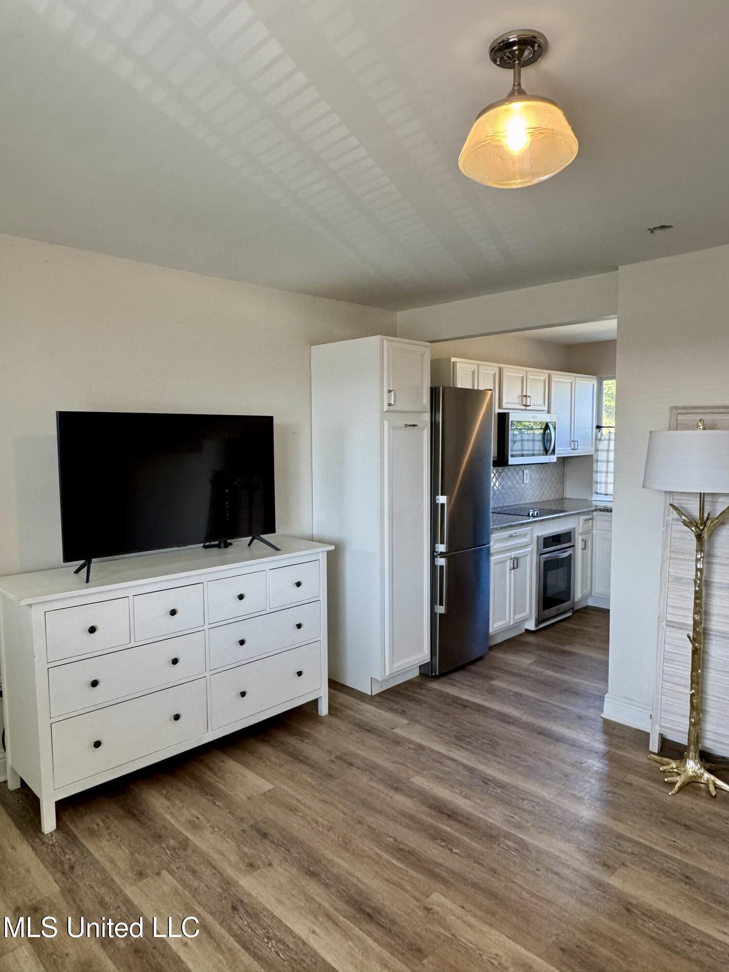 1664 Beach #01 Boulevard, 1