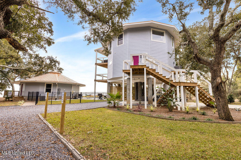 5333 E Belle Fontaine Road