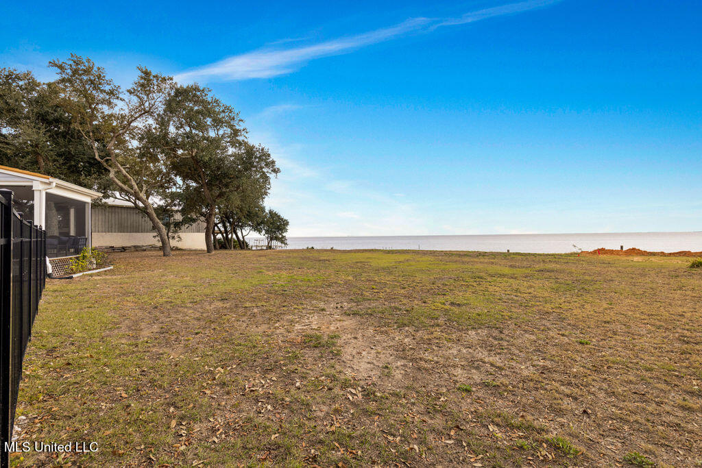 5333 E Belle Fontaine Road