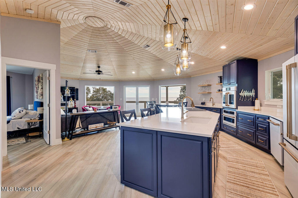 5333 E Belle Fontaine Road