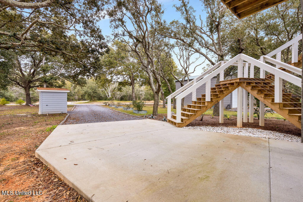 5333 E Belle Fontaine Road