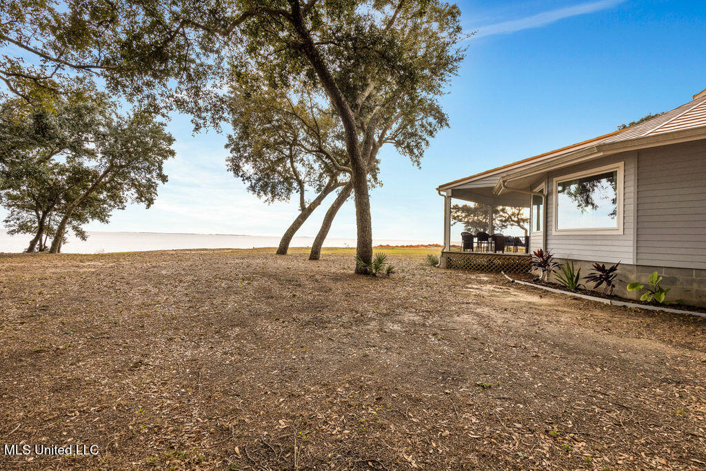 5333 E Belle Fontaine Road