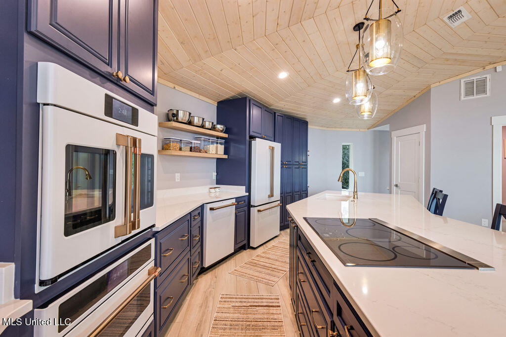 5333 E Belle Fontaine Road