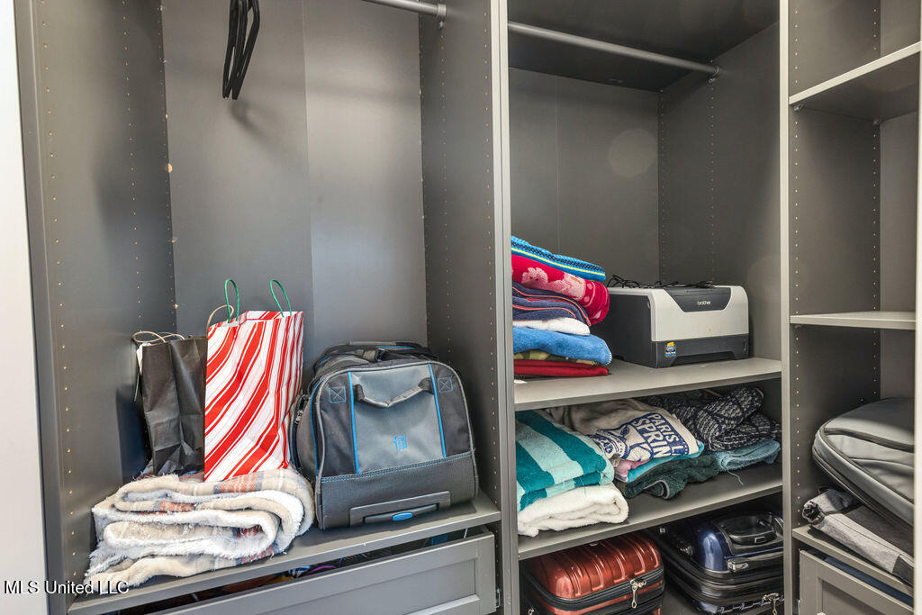 5333 E Belle Fontaine Road