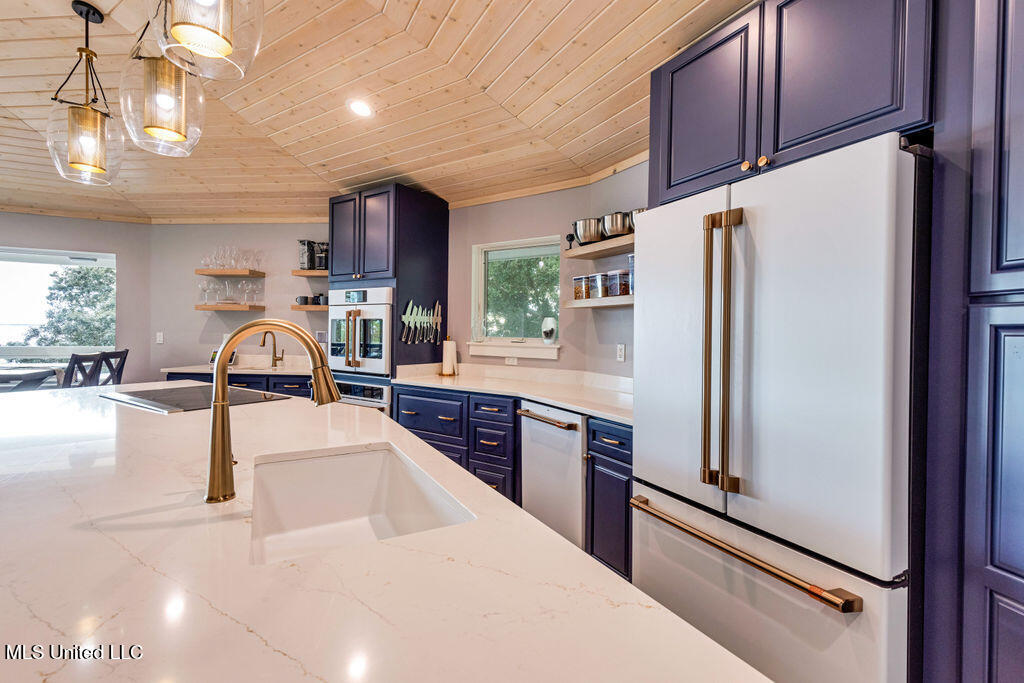 5333 E Belle Fontaine Road