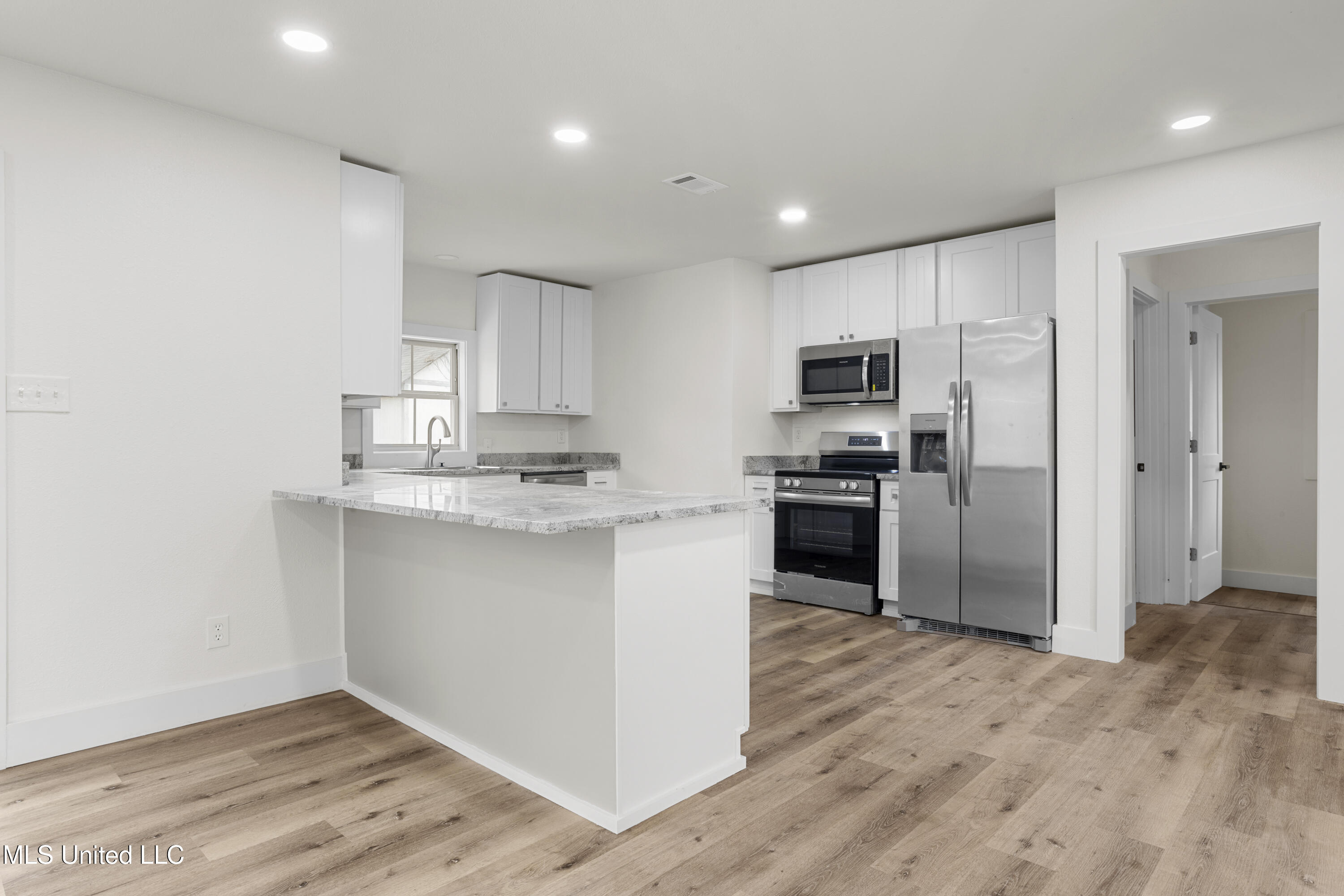 5905 Lochness Circle