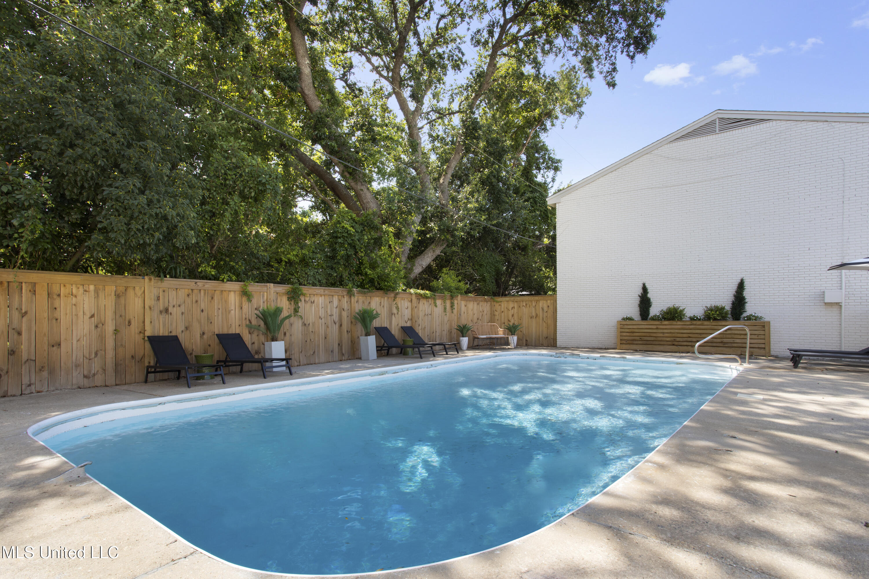 114 Ethel Circle, 39