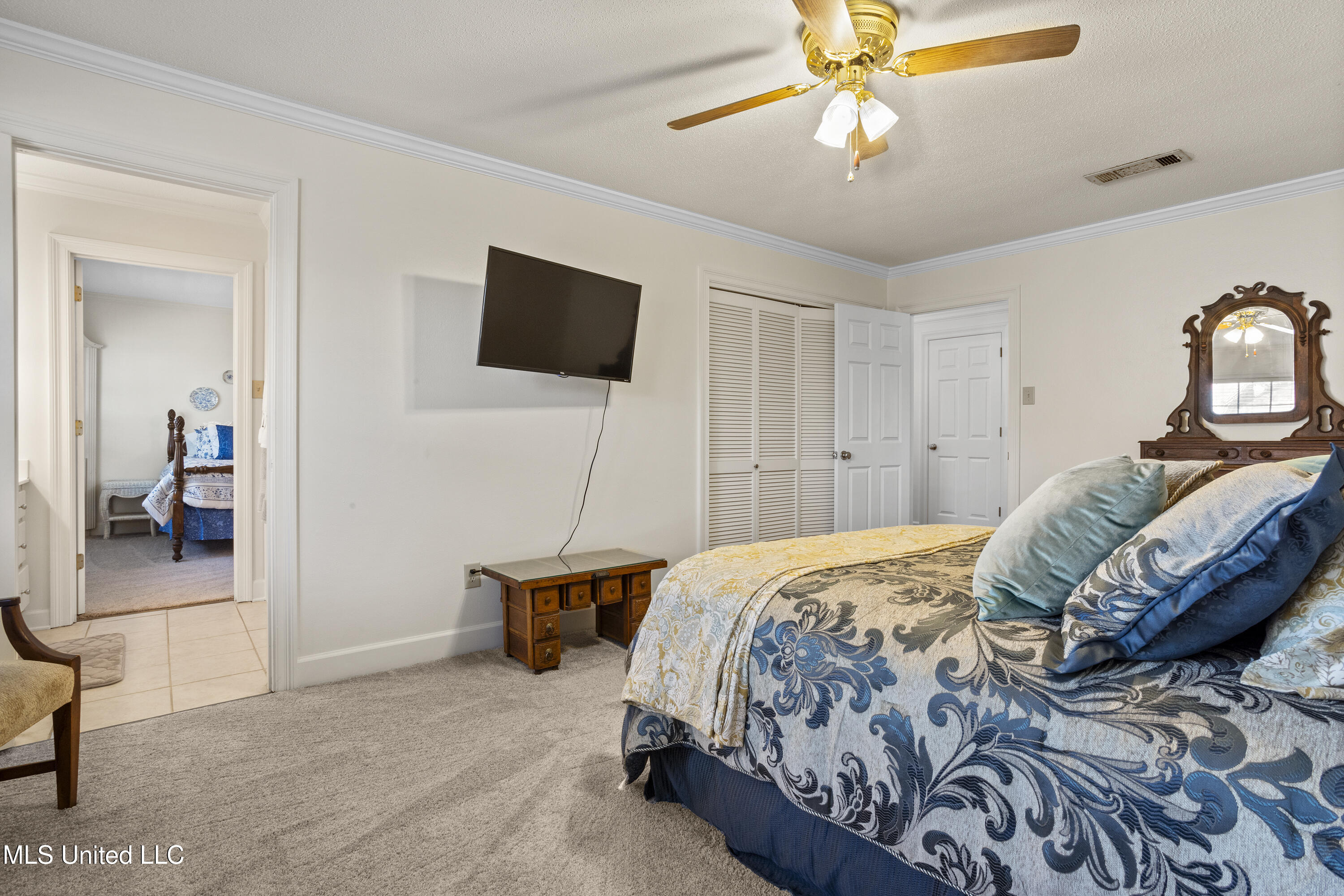 1017 Eastwood Street