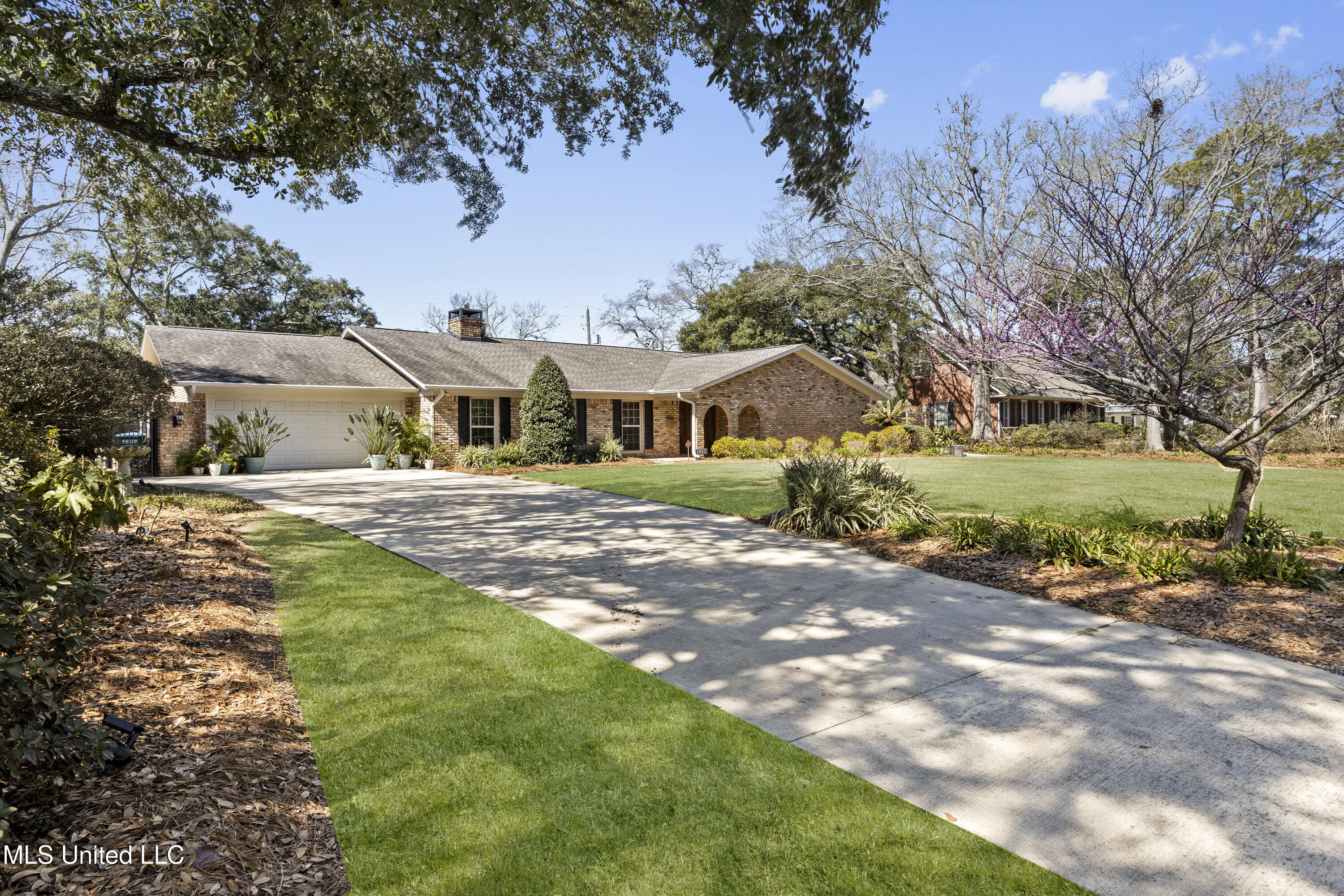 1017 Eastwood Street