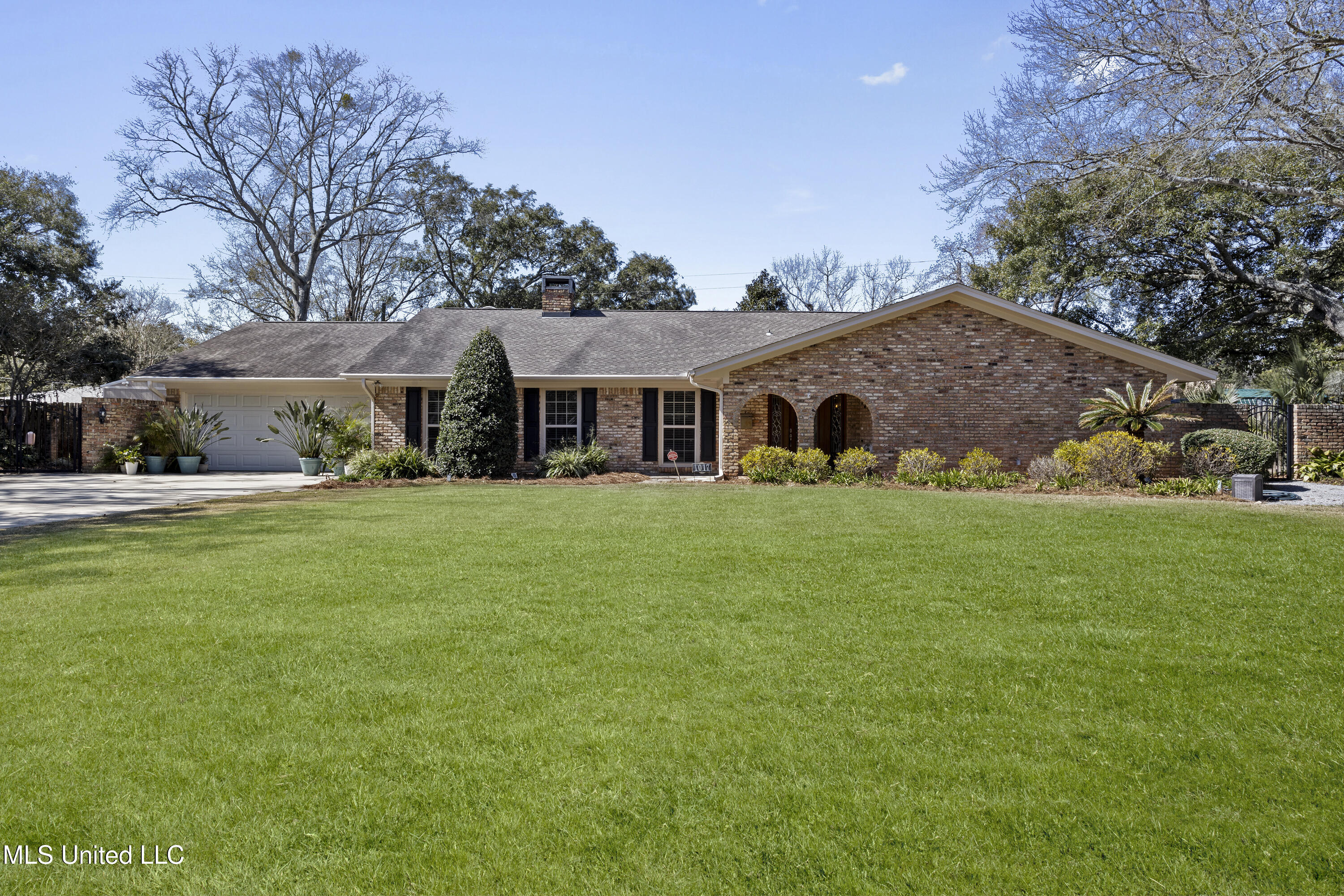 1017 Eastwood Street