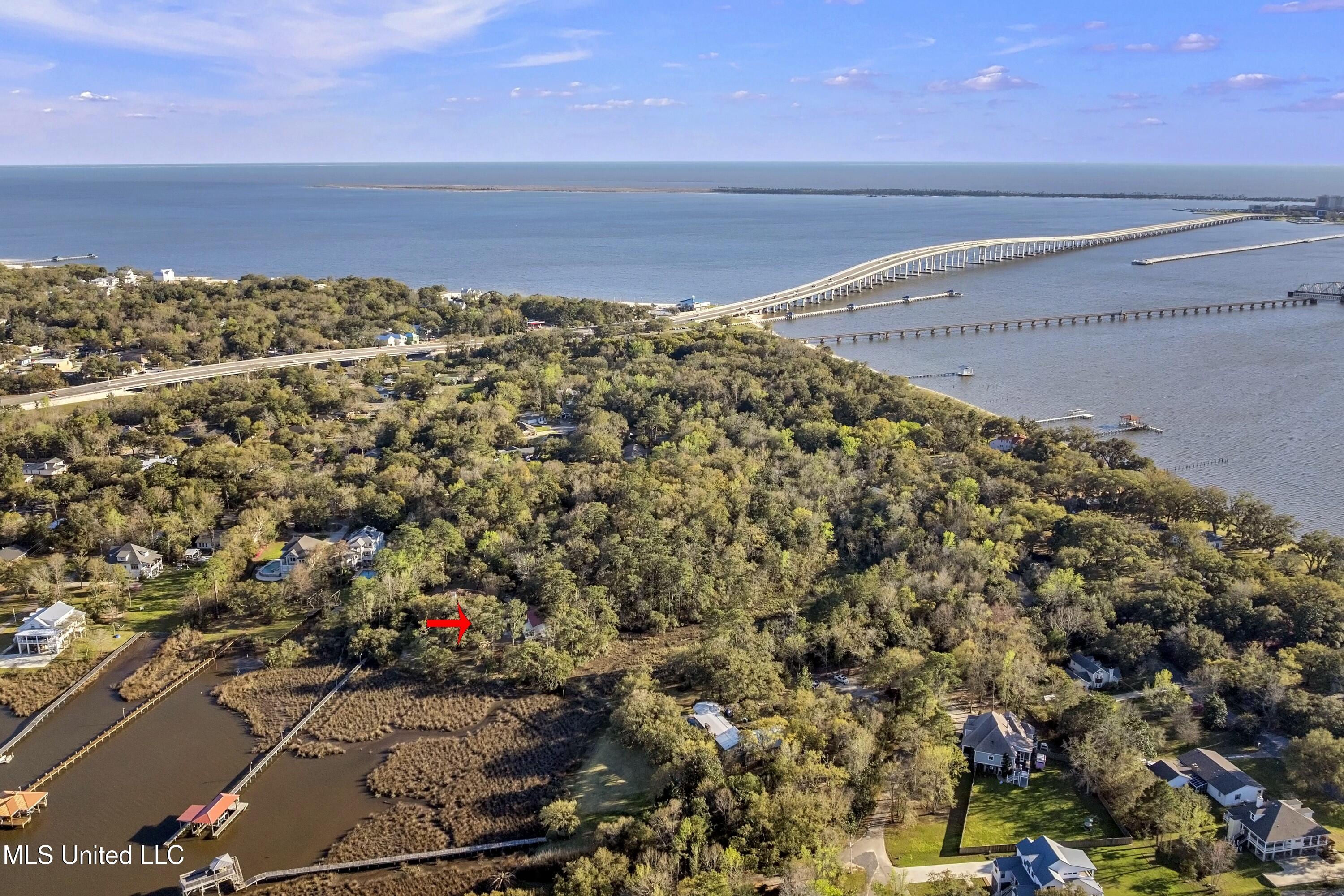 1105 Le Voyageur Drive