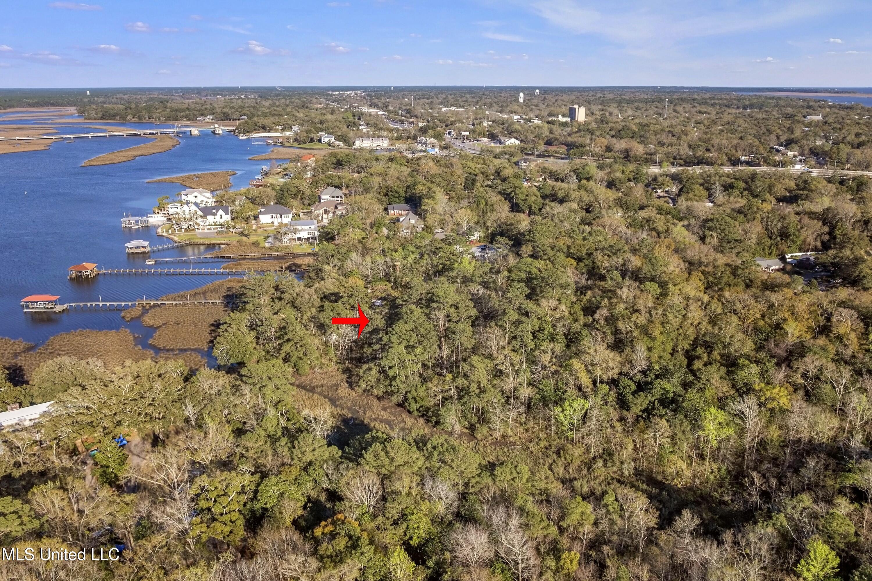 1105 Le Voyageur Drive